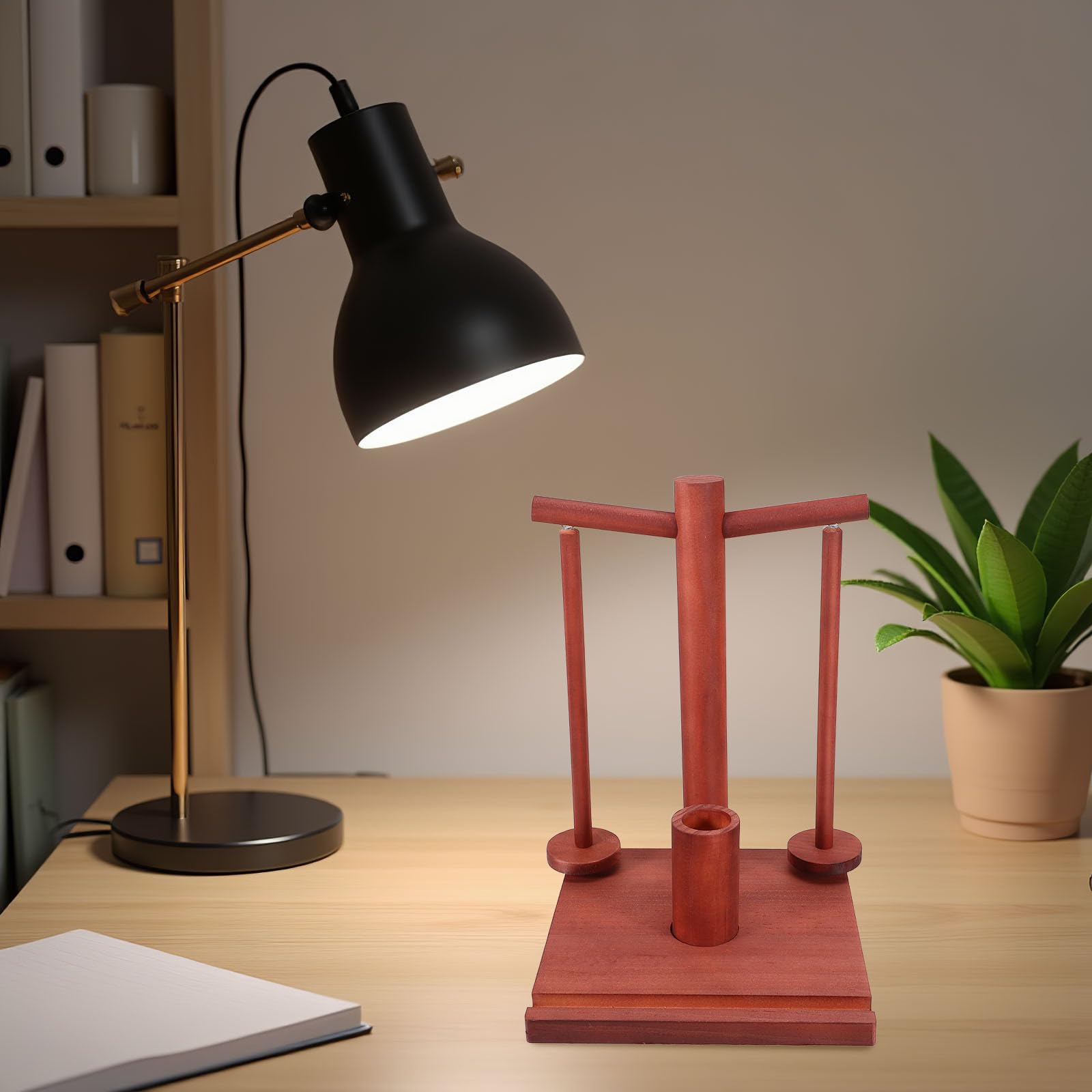 Multifunktionaler Rotierender Garnhalter aus Holz mit Spindeln Knotenschutz und Aufbewahrung Idealer DIY spulenständer für Strick Häkelzubehör Eleganter Holzständer für