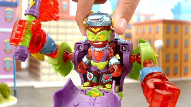 SUPERTHINGS Spike Roller – Gran Vehículo Con Rodillo, Bláster Y Salto Jet – Incluye 3 SuperThings Y 1 Kazoom Kid Exclusivos – Juguete De Acción Para Niños