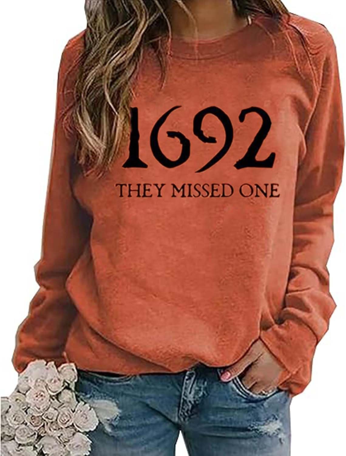 1692 They Missed One Sweatshirt Women Halloween Witch Shirt 1692 Salem Casual Crewneck Long Sleeve Gift Pullover Tops