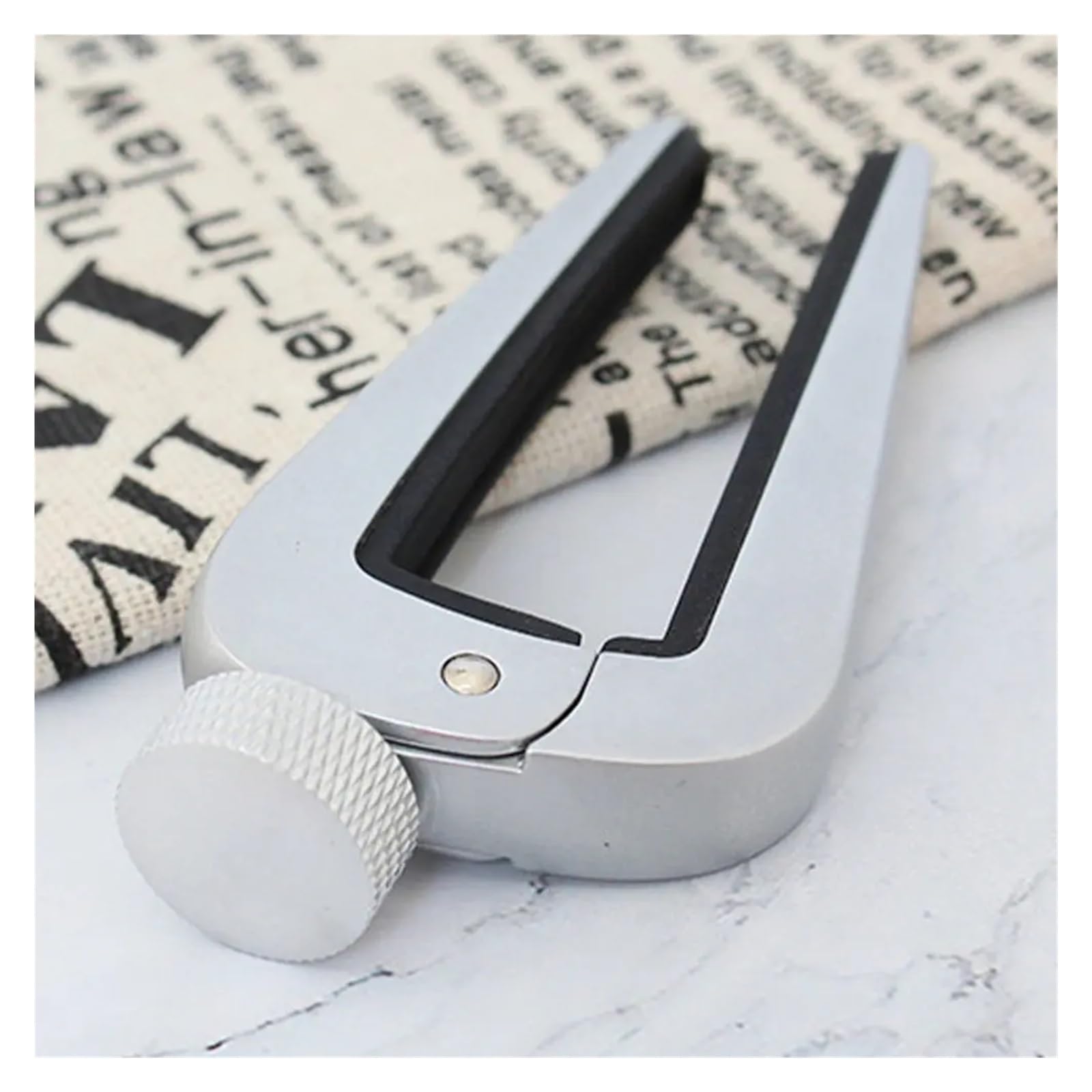 Capo De Guitarra Ajustable Plateado Universal