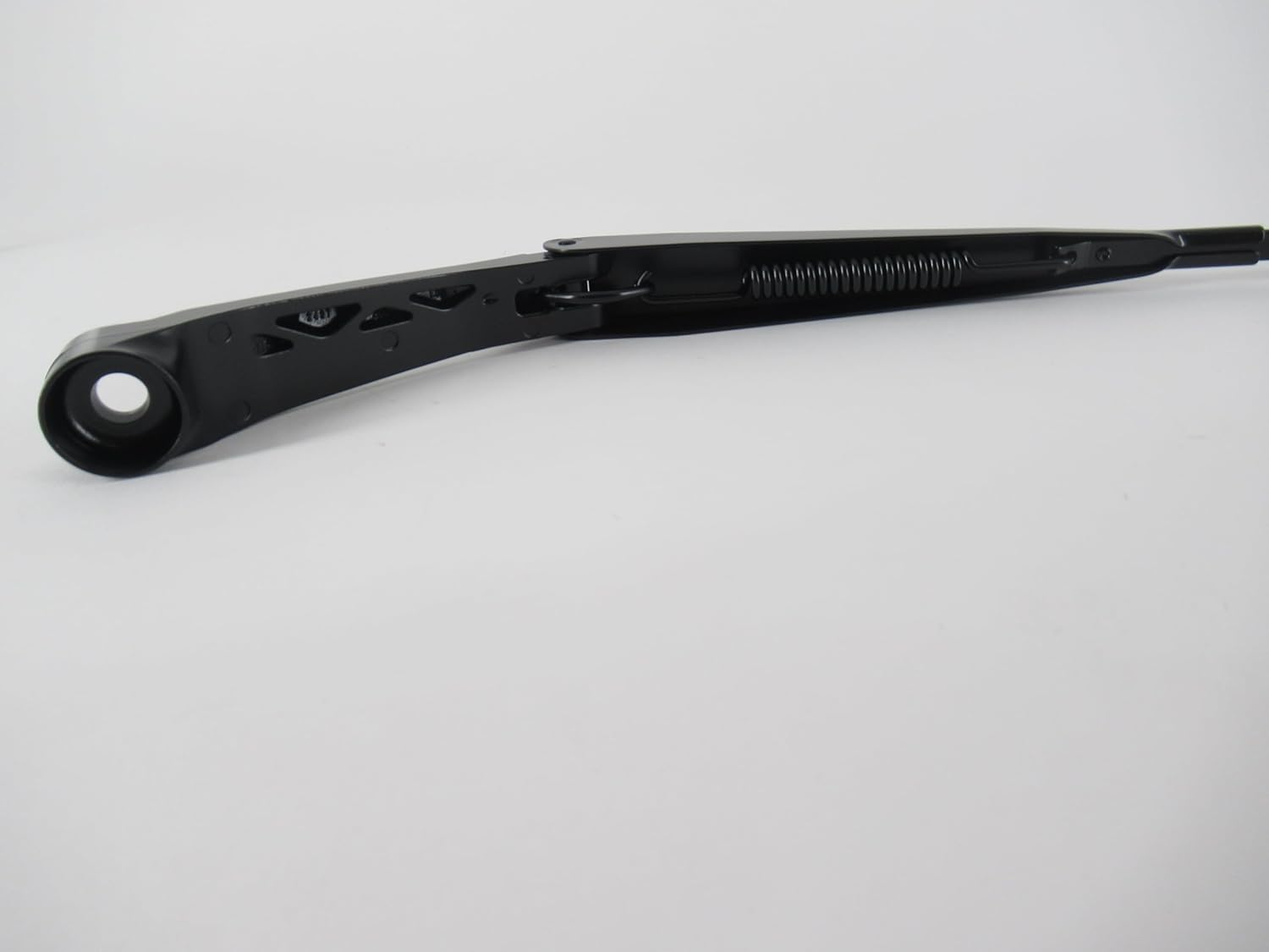 Toyota Genuine Parts - Arm, Fr Wiper, Rh (85211-04030)