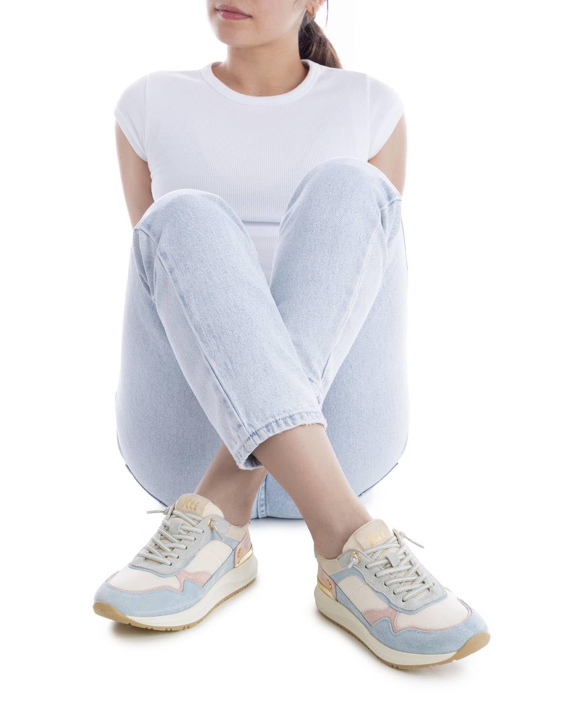 XTI - Sneakers Kobiety - Wygodne i wszechstronne obuwie – moda casualowa