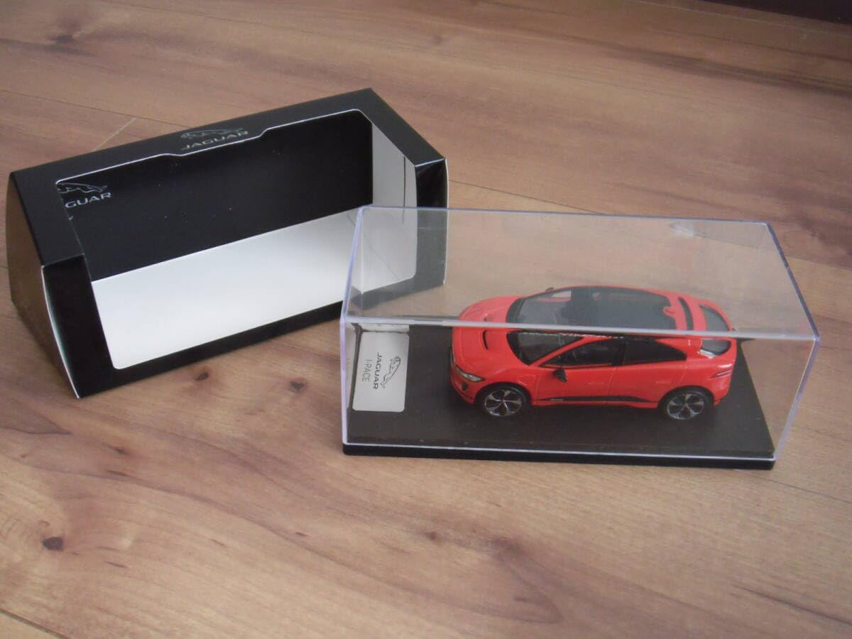 JAGUAR I-PACE 1/43スケールモデル JAGUAR I-PACE 1/43スケールモデル