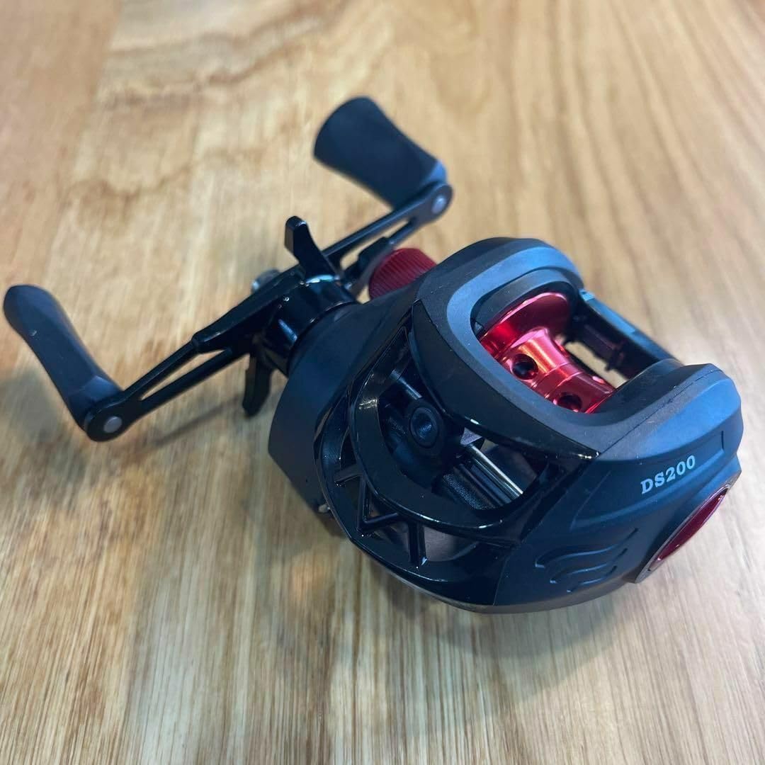 レッド 両軸リール 金属製 右巻き レッド 両軸リール 金属製 右巻き