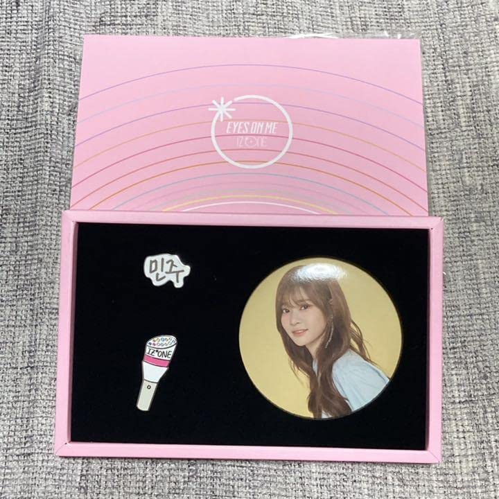 IZ*ONE EYES ON ME バッジセット まとめ売り Amazon | IZ*ONE EYES