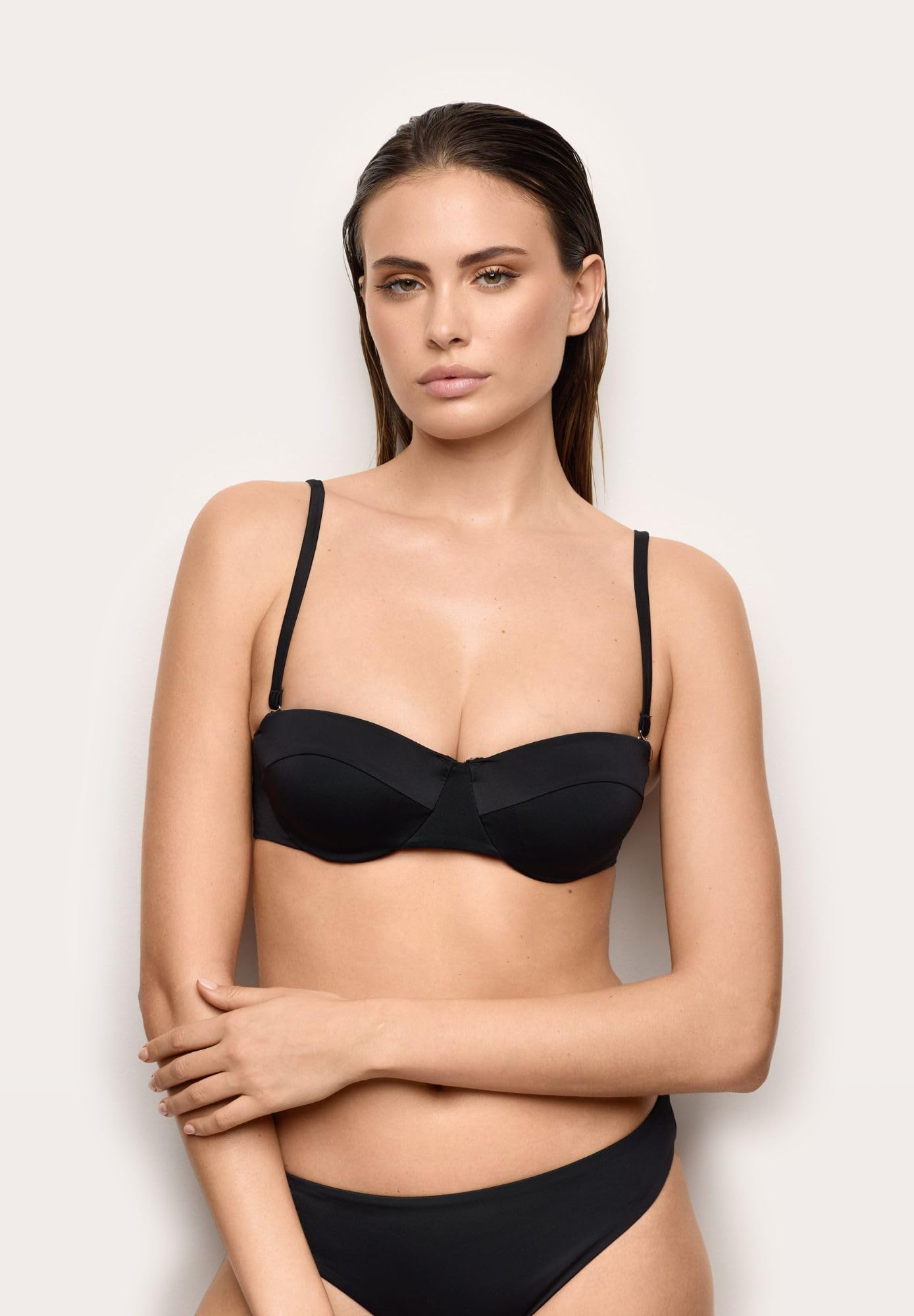 YAMAMAY - Bikini Parte Alta a Fascia con Ferretto e Imbottitura Removibile, Donna, Essentials, Nero, monocromo