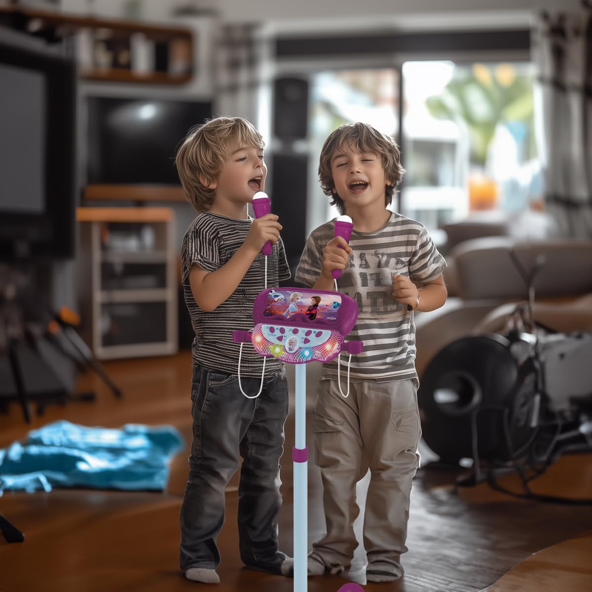 Lexibook Frozen La Reine des Neiges Enceinte Lumineuse sur Pied pour Enfant, Jeu Musical, Hauteur Ajustable, Effets Lumineux, 2 Microphones Inclus, Prise pour MP3, Prise Aux-in, Violet/Bleu, S160FZ