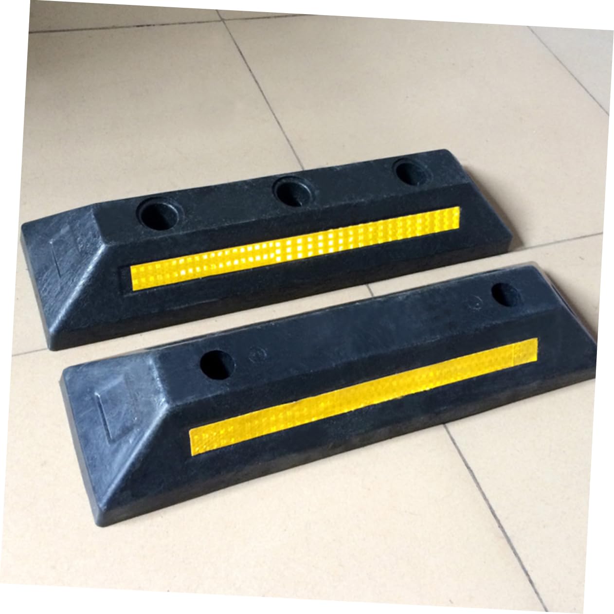 MAGICLULU Stoppkontrolle Reifeneinstellpad Auto-Anti-rutsch-Werkzeug PVC-stoppkontrolle Reifenstopper Mit Schrauben Für Auto Räder LKW Einstelleinheit Pad Unterstützung