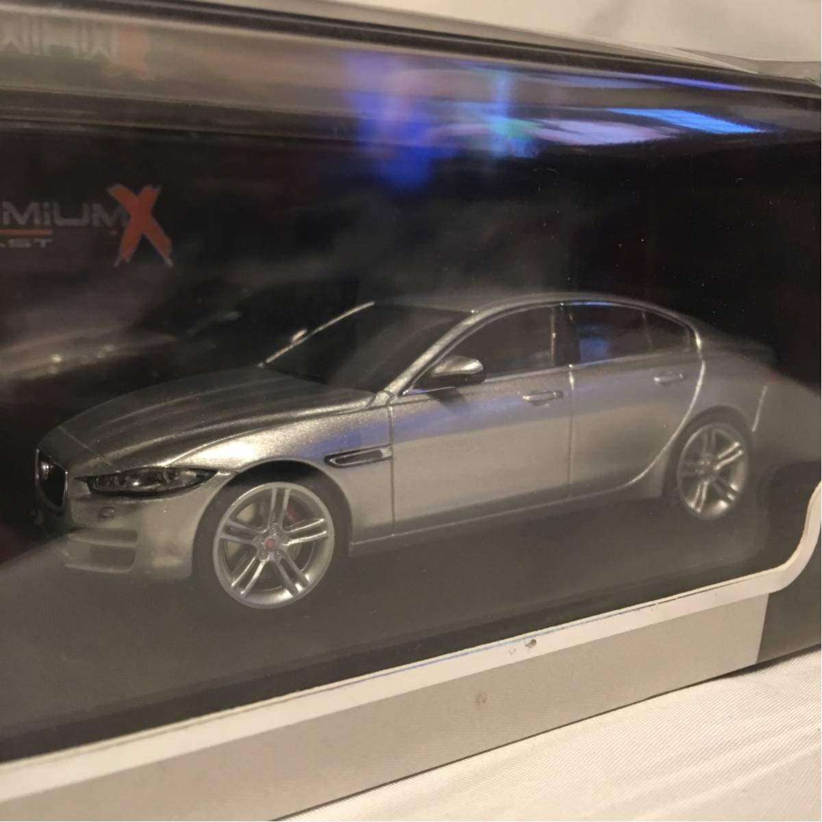 Amazon | PREMIUM-X 1/43 JAGUAR ジャガー XE シルバー 2015 ミニカー