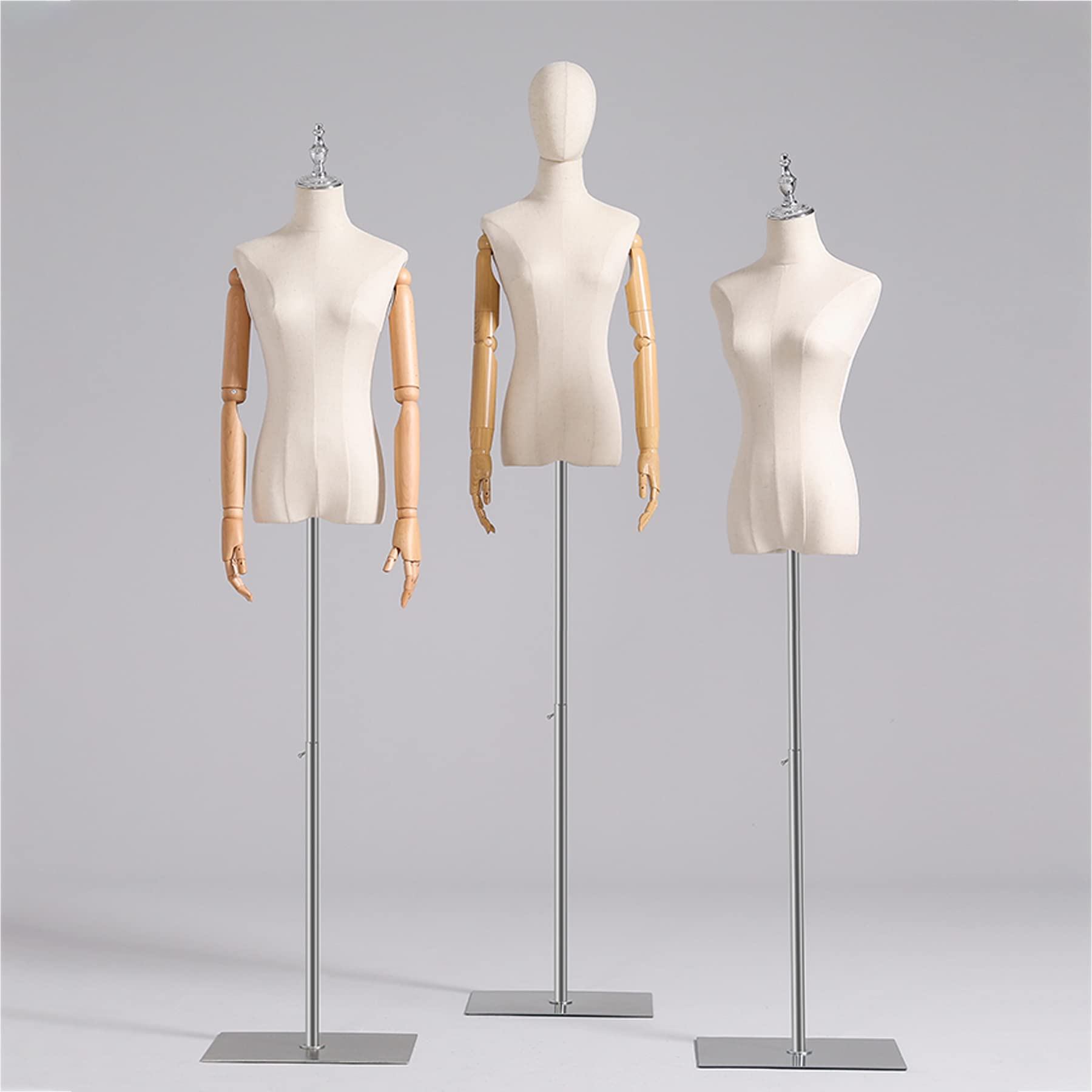 Regulowany manekin damski z metalowym uchwytem i prostokątną podstawą, idealny do eksponowania ubrań, biżuterii i akcesoriów, idealny do sprzedaży detalicznej i krawiectwa.