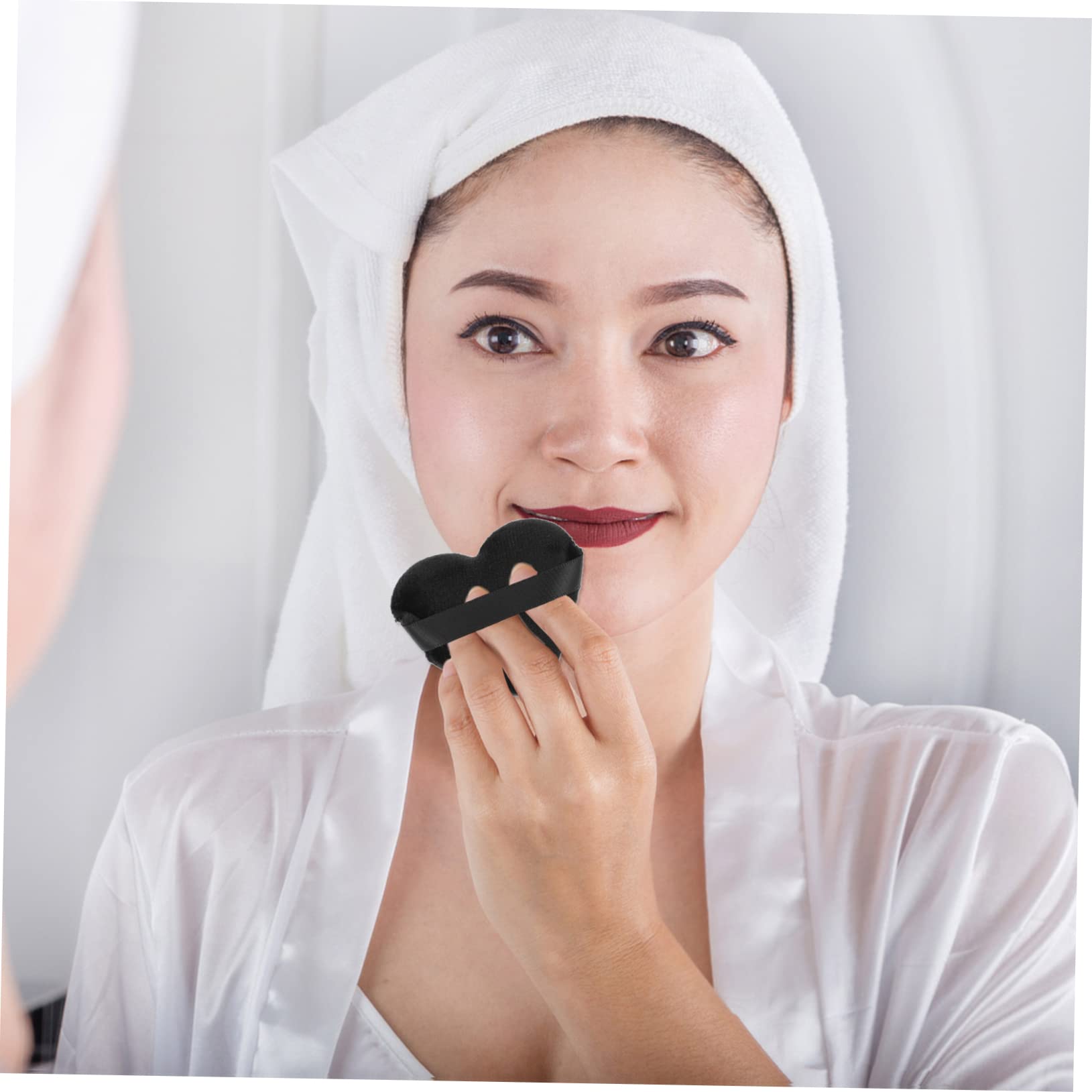 Gogogmee 8Pcs Heart Shaped Makeup Soft Dry Powder for Foundation Loose Powder and Blush Compact for Home and Salon Use Beauty Tool for Women