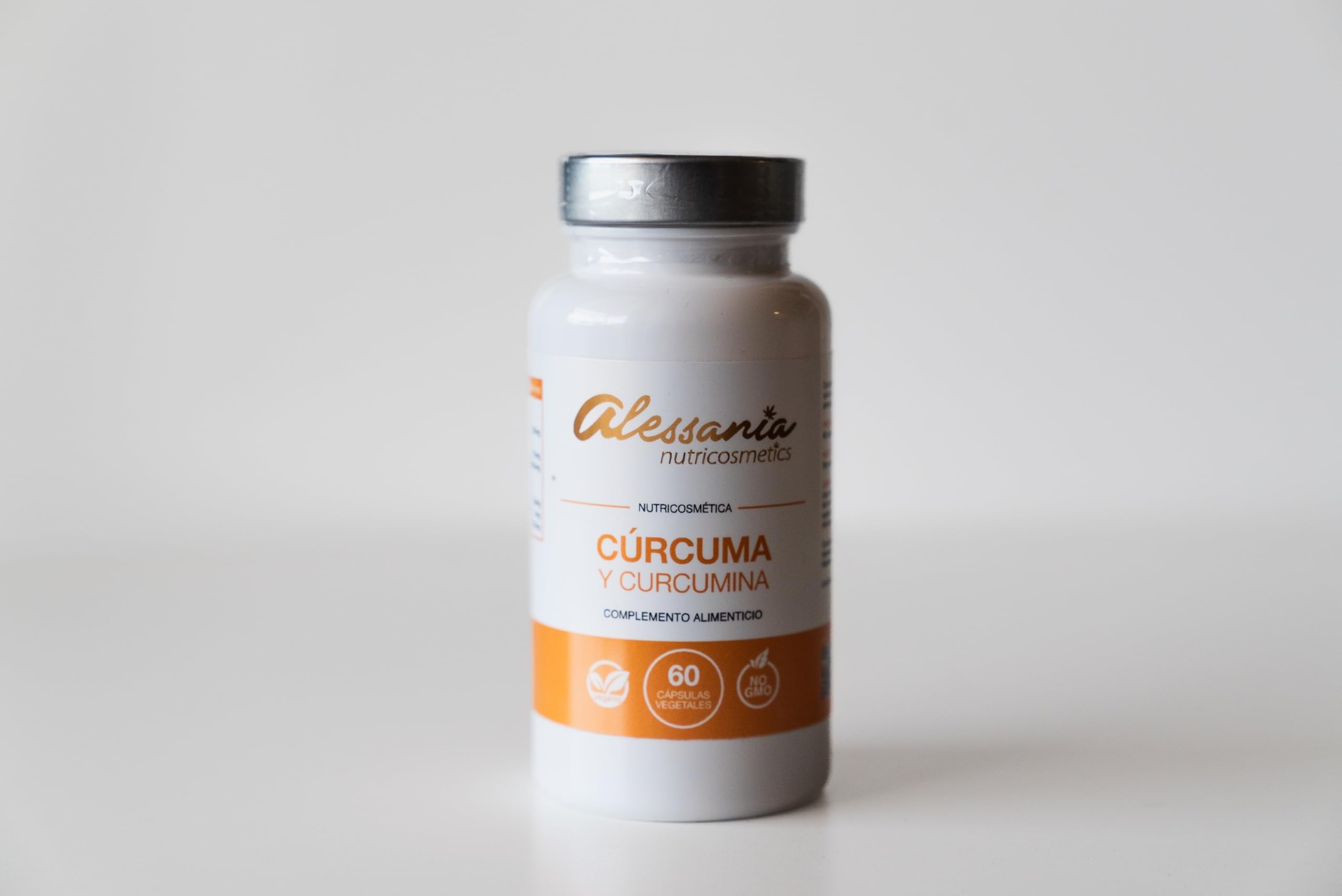 Cúrcuma 95% Curcumina con Pimienta Negra – Alta Absorción – Complemento Alimenticio en Cápsulas – Fórmula Nutricosmética Natural – Incluye Portapastillas de Aluminio Hermético de Regalo