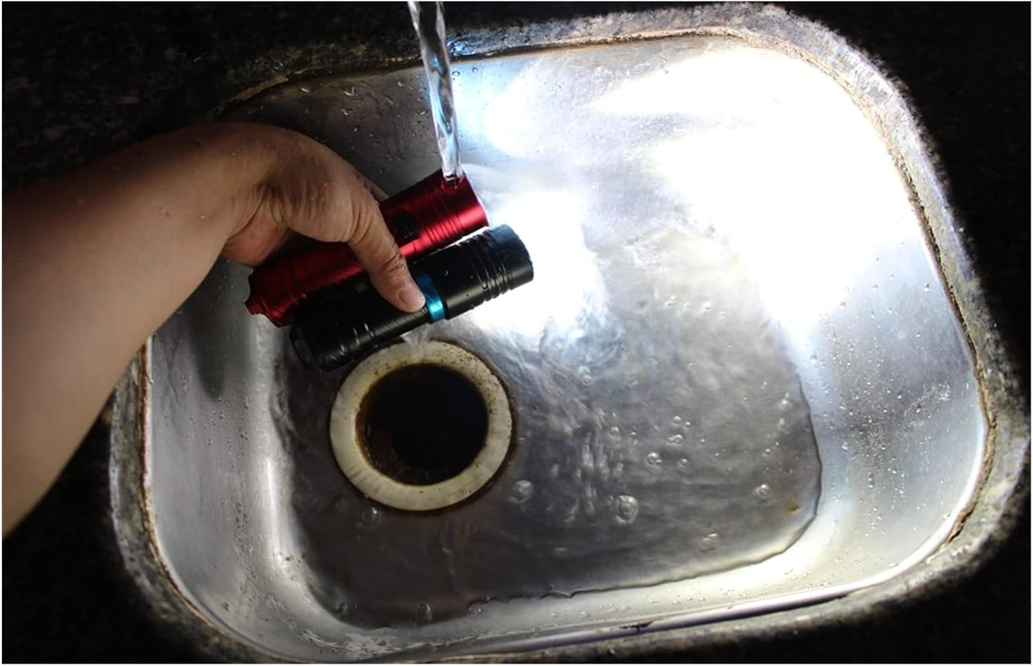 Lumen Dive Light LED Scuba Diver Diving Flashlight 100M 3800 Lumens L2 LED Torch Waterproof Lantern Lanterna Camping Fishing High Bright Flashlight ( Battery Type : White light Body Color : Red )