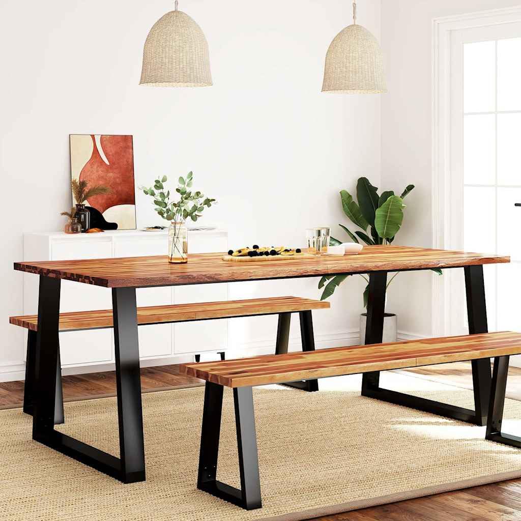 Table de salle à manger en acacia massif pour des repas conviviaux