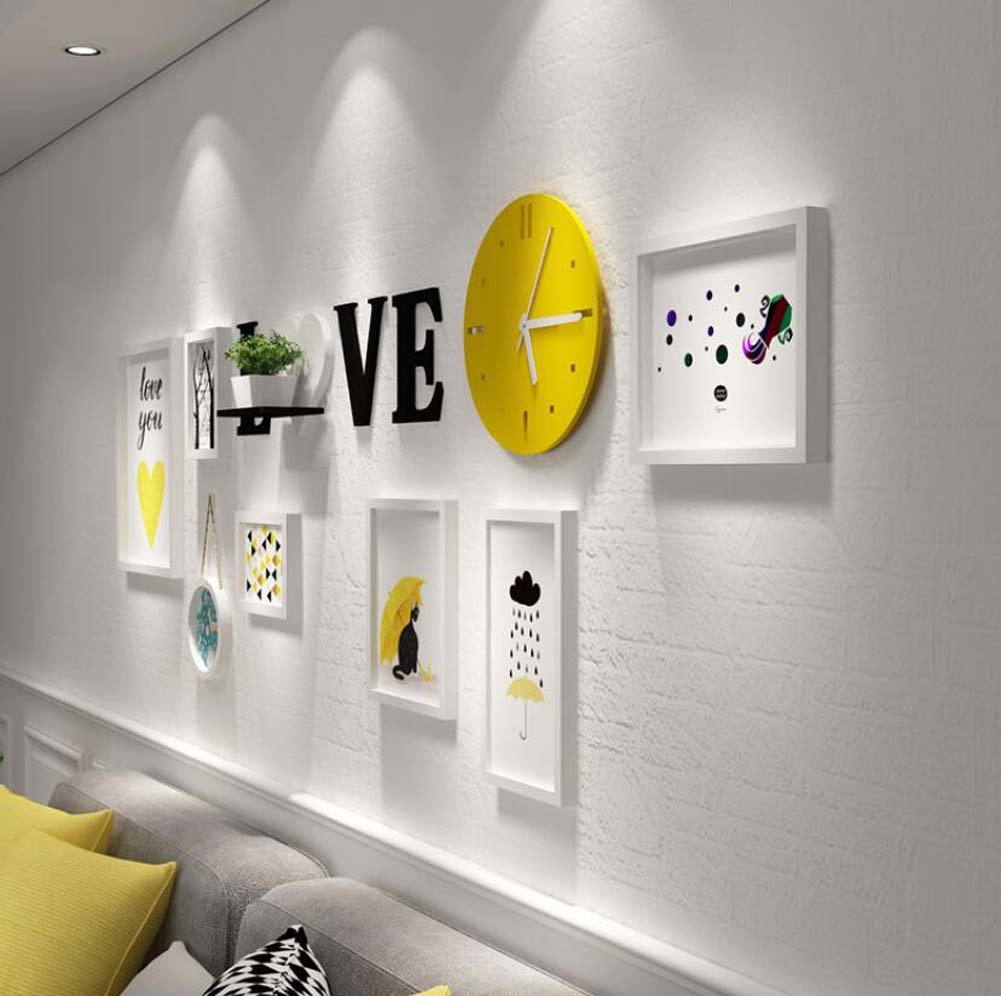 Cadre pour 7 photos et horloge pour sublimer le mur de votre salon