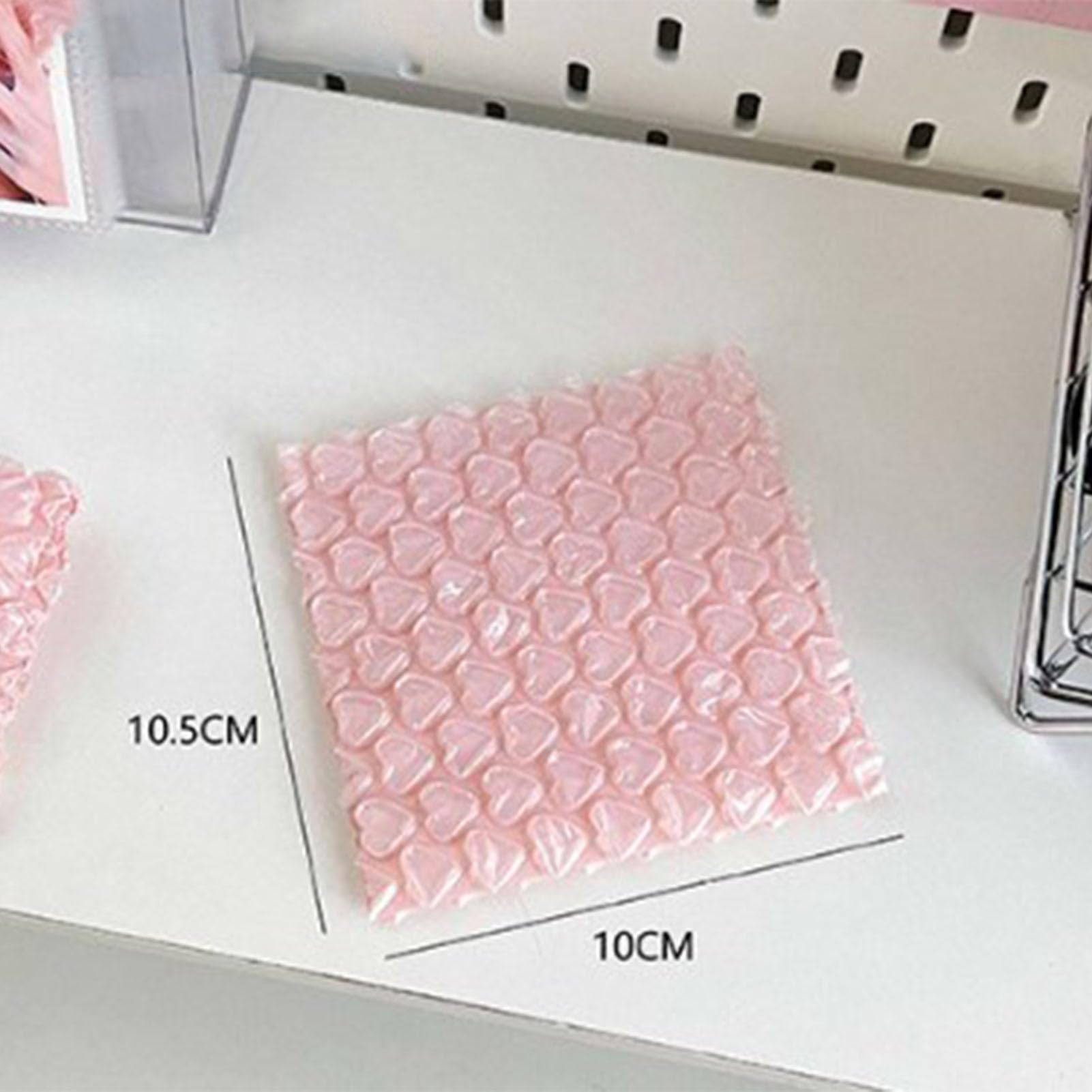 Bubble Out Bag, 4x4'' Pink Bubble Wrap for Packing, Kpop Photocard Sleeves Heart Pattern ubble Cushioning Pockets Cute Protector for Korean Idol Cards, Gift Wrapping, Collectors