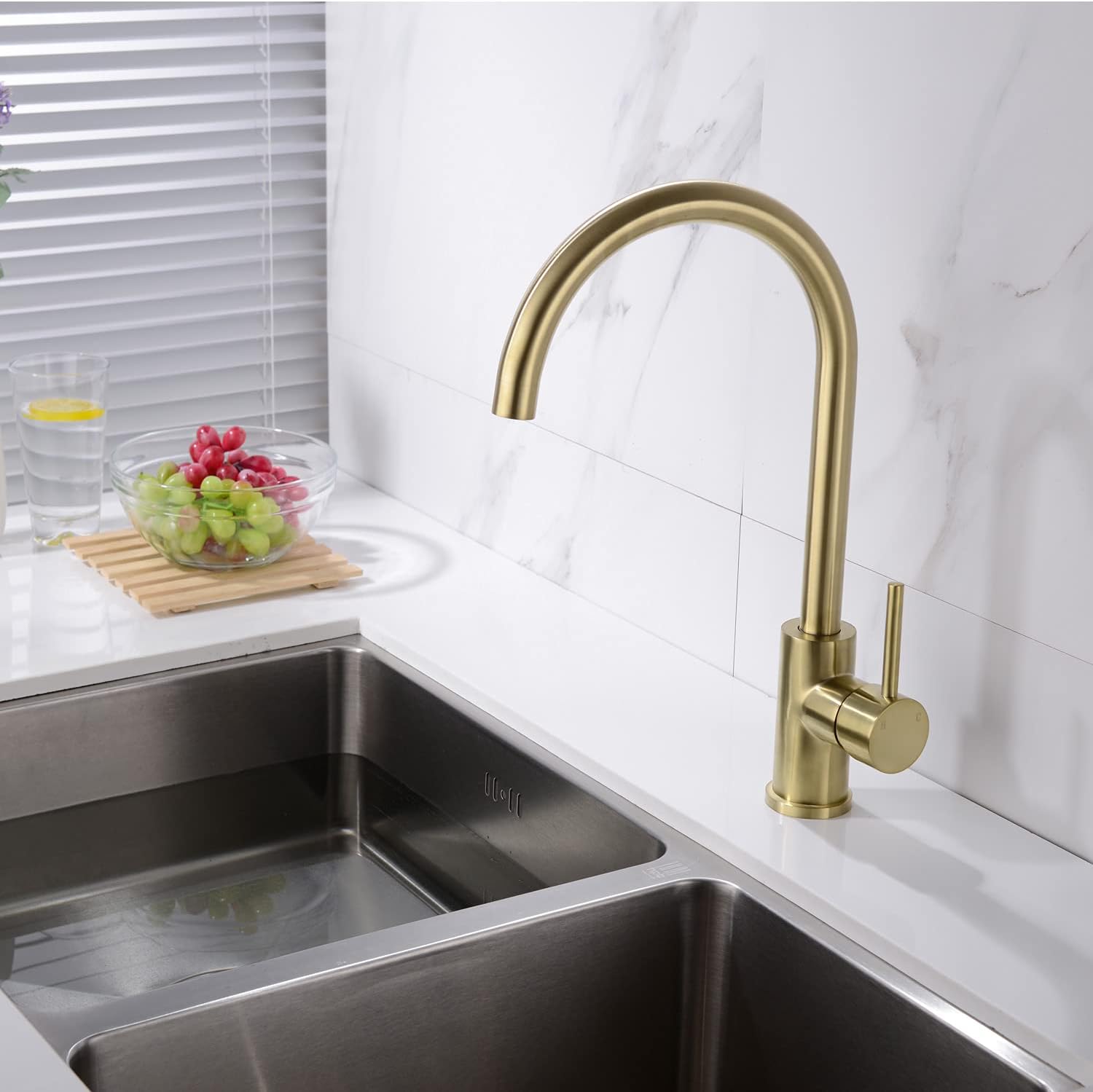 Solid Brass Kitchen Faucet Single Handle 1 Hole 360Degree Swivel Gooseneck Bar Sink Mixer Tap