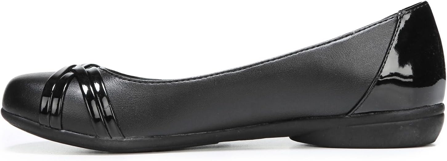LifeStride Women's Aliza Flat, Black, 7.5 M US