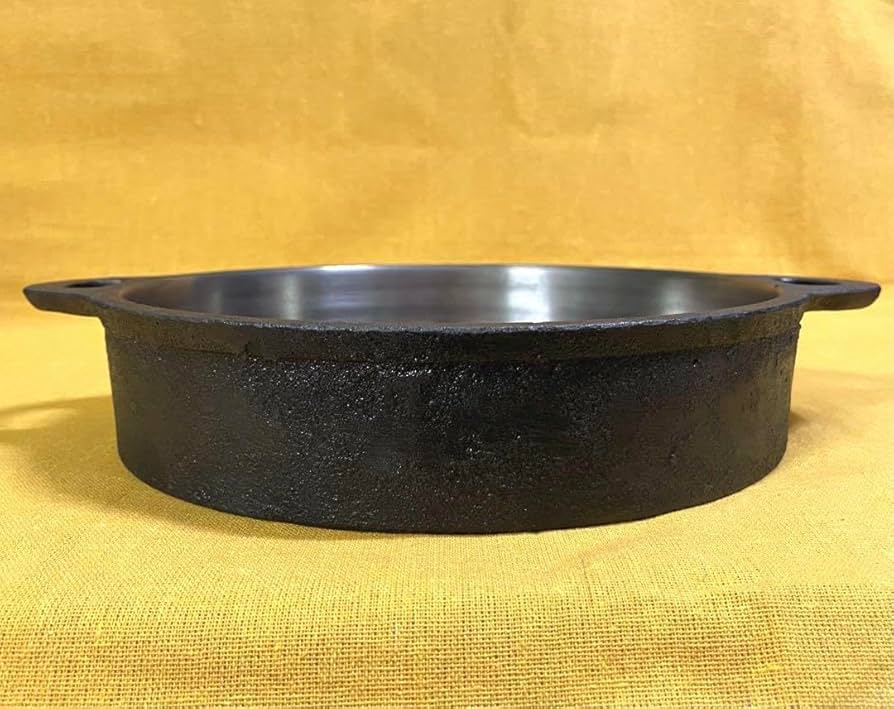 Amazon | 山王堂 久慈 砂鉄鍋 25cm すき焼き鍋 南部鉄器 | ノー