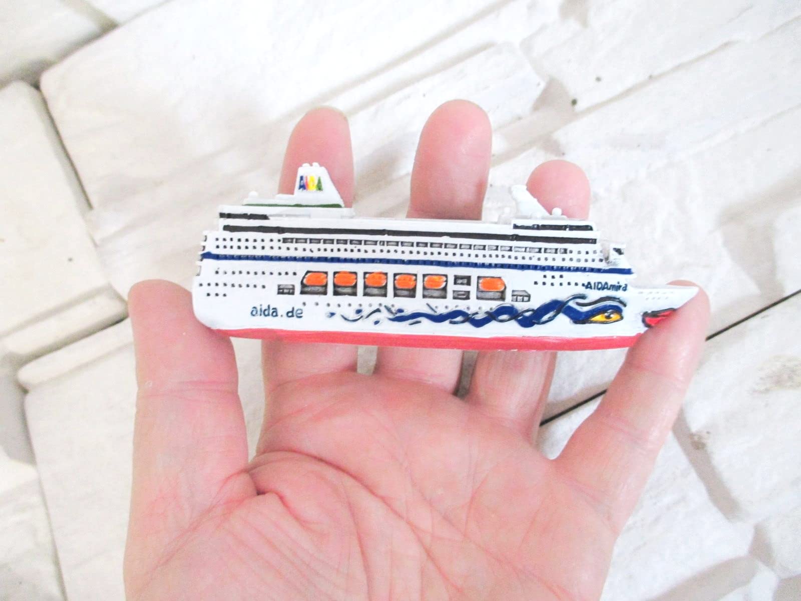 Schiff Modell Kreuzfahrtschiff MS Aidamira Aida 12cm Poly Cruise Ship NEU