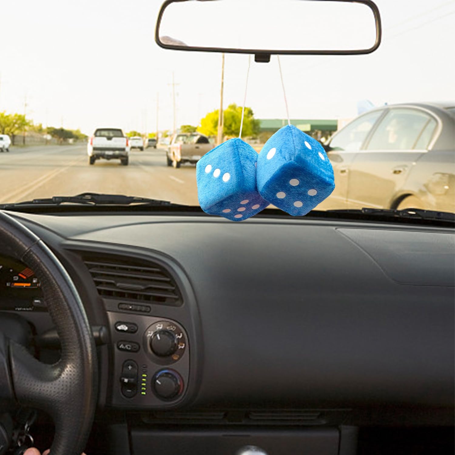 Auto achteruitkijkspiegel pluche dobbelstenen