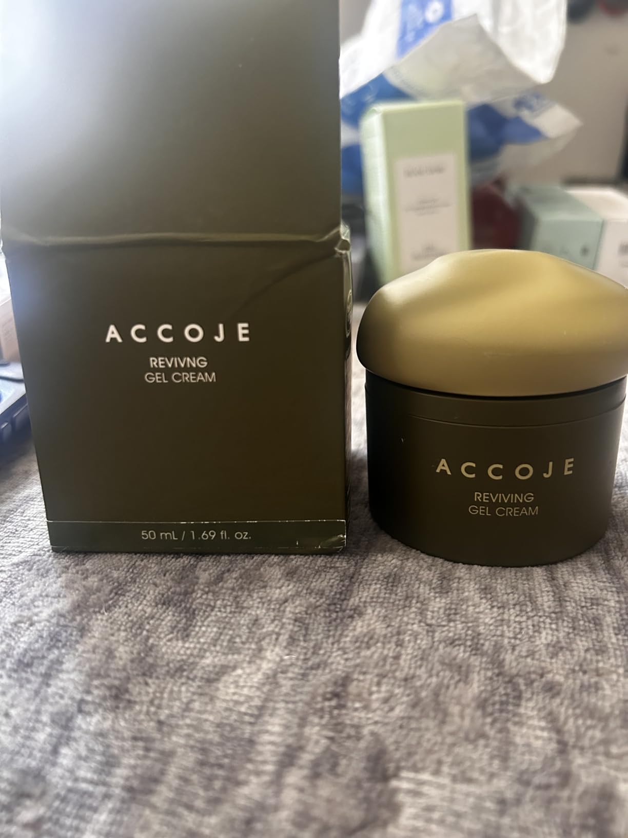 ACCOJE Reviving Gel Cream, Hydrating and Soothing Moisturizer for Sensitive Skin, Supports Skin Barrier and Reduces Visible Redness with Jeju Botanical Extracts, Korean Skincare, 1.69 fl oz
