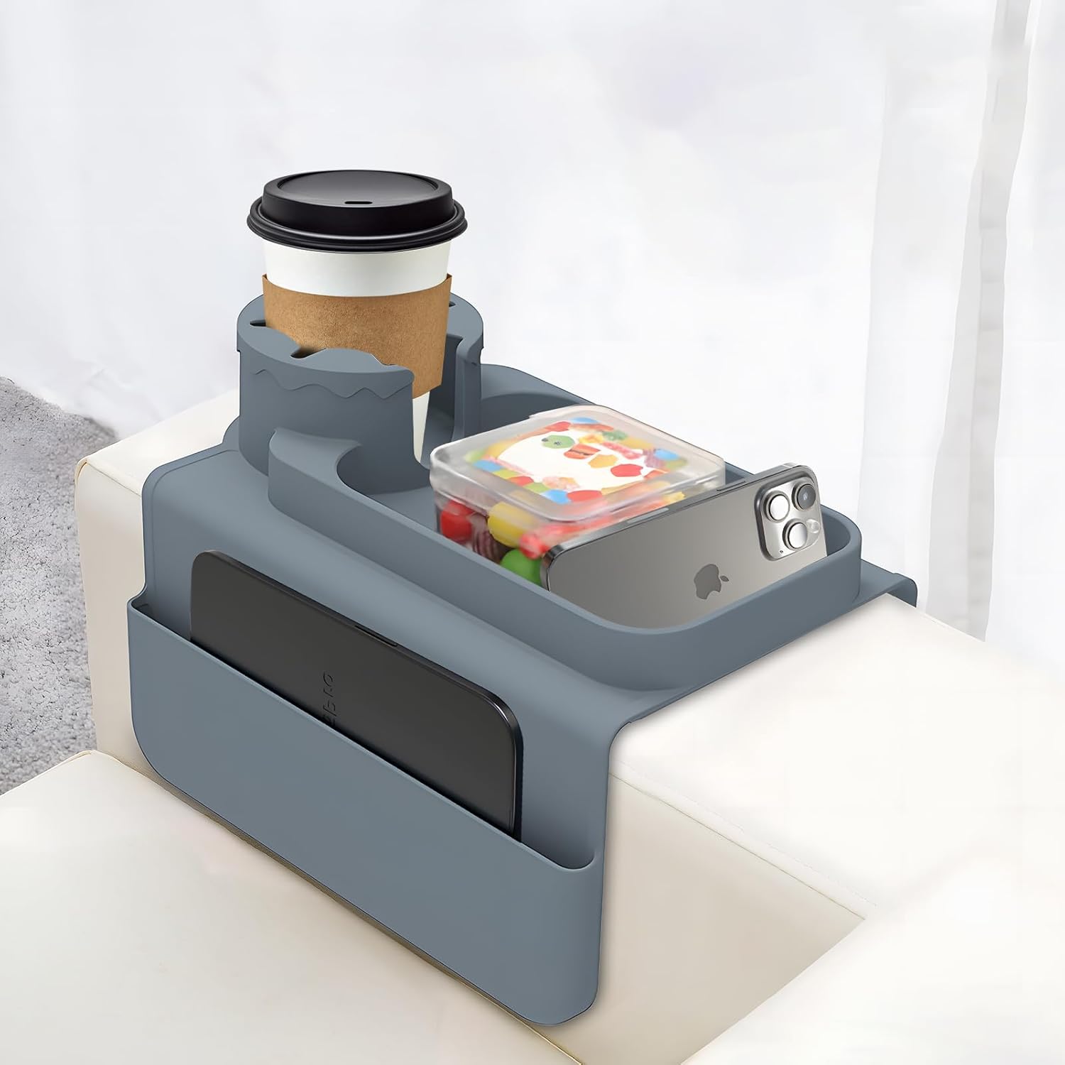 シリコンカウチカップホルダー。こぼれ防止と滑り止めソファアームレストトレイ。汚れに強いシリコンカウチアームトレイ。リモコン、スナック