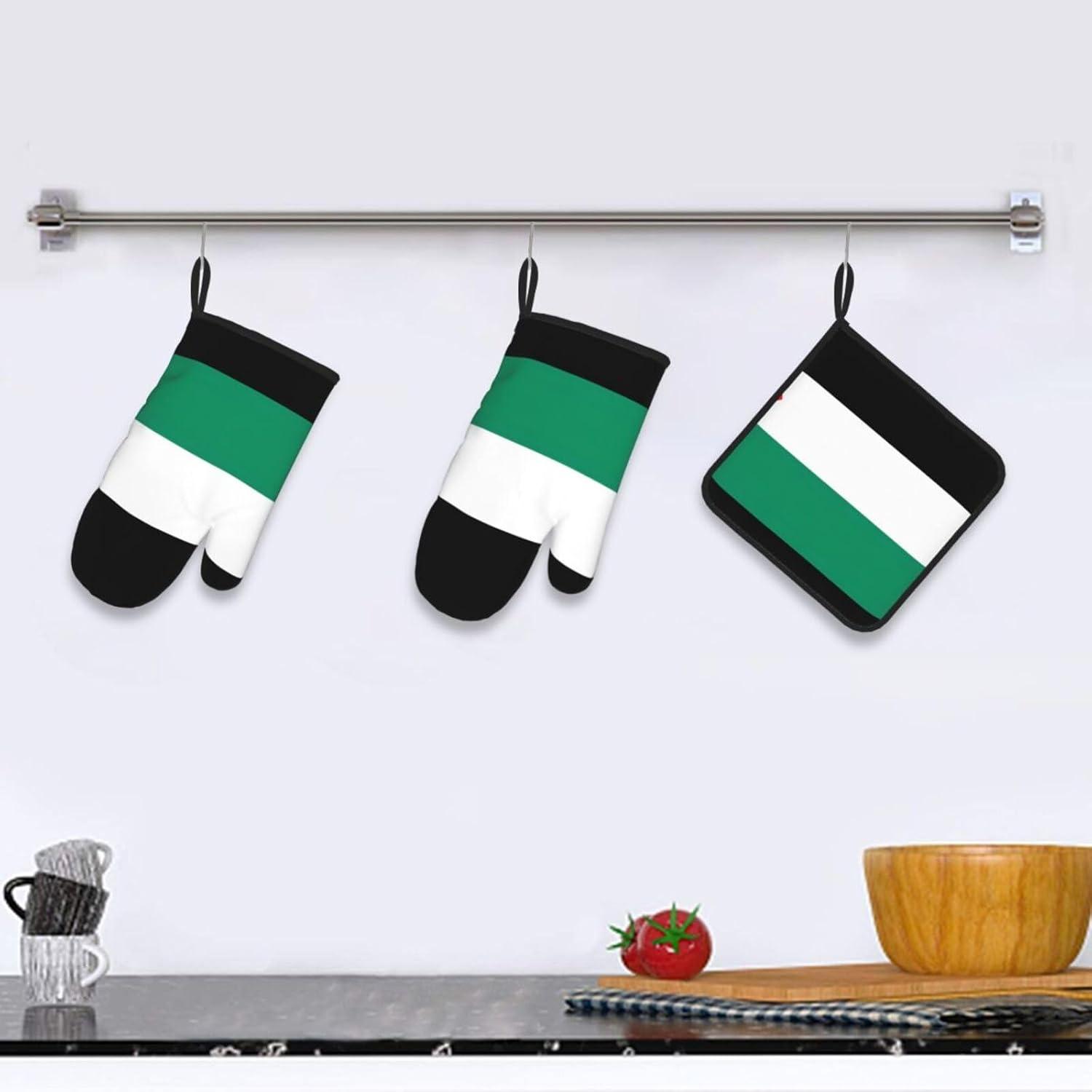 Palestine Flag Print Heat Resistant Microwave Gloves, Used for Baking, Cooking, and Fashion Kitchen Essentials
