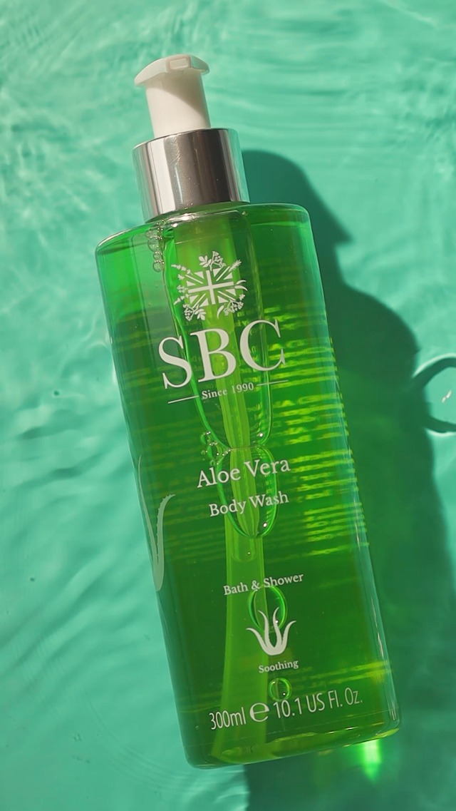 SBC Skincare Aloe Vera Body Wash 1000ml, Soothing, Cooling After Sun Shower  Gel, Family Friendly Hydrating Aloe Vera Shower Gel : Amazon.co.uk: Beauty