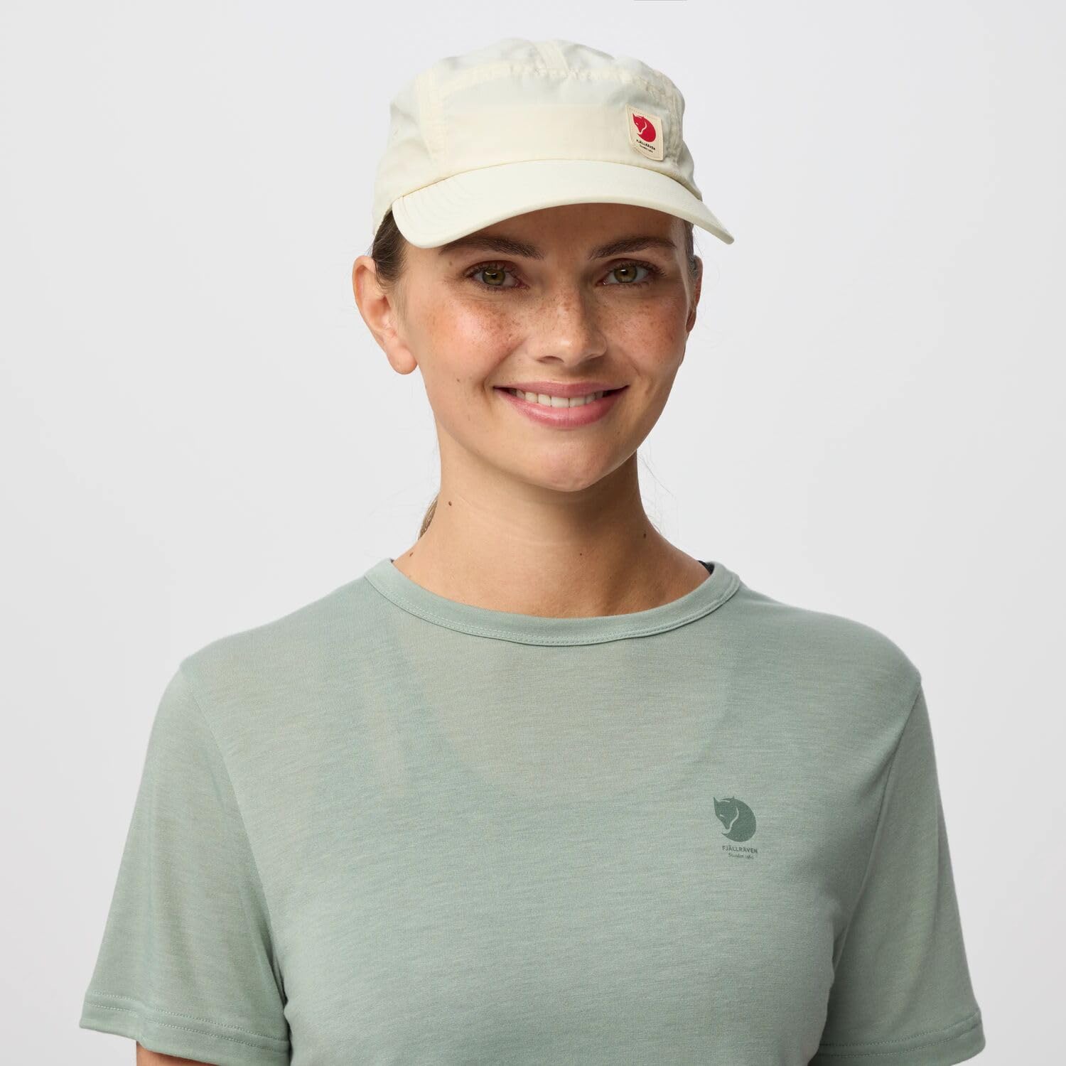 Fjällräven Damen T-Shirt High Coast | Weicher Mix aus Lyocell und Polyester. Rundhalsausschnitt. Regular Fit.