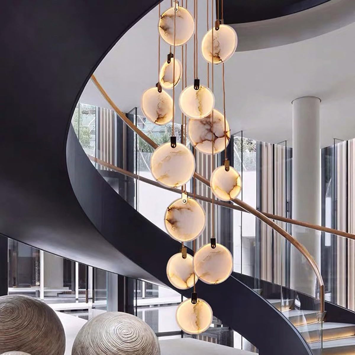 Grand Lustre Escalier Moderne Doré 15 Lumières LED – Anneaux Aluminium Dimmable Télécommande, Villa Hall Haut Plafond