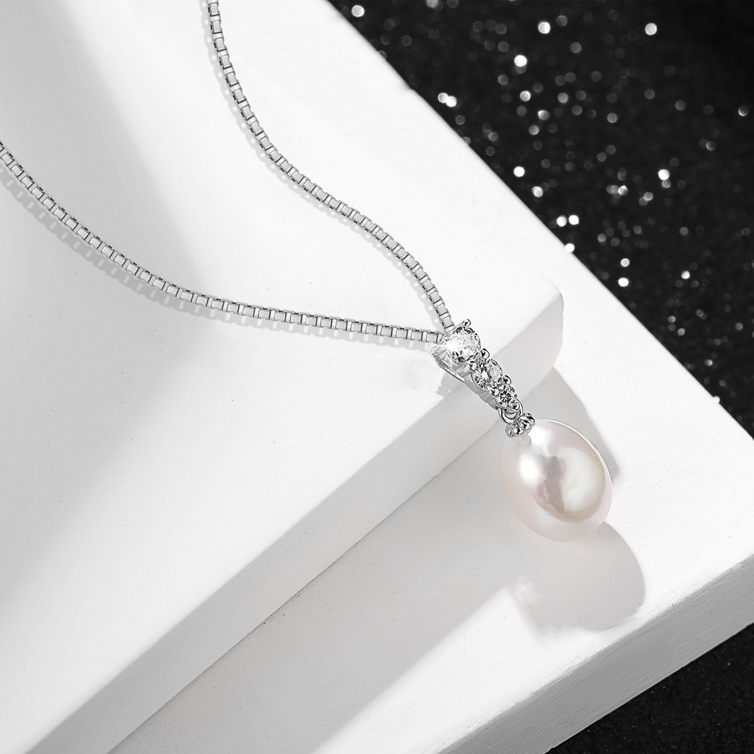 Collar de perlas cultivadas de agua dulce y agua salada, 9 – 10 mm, plata de ley 925, tres diamantes de circonita, cadena ajustable de 45,7 cm + 5,7 cm