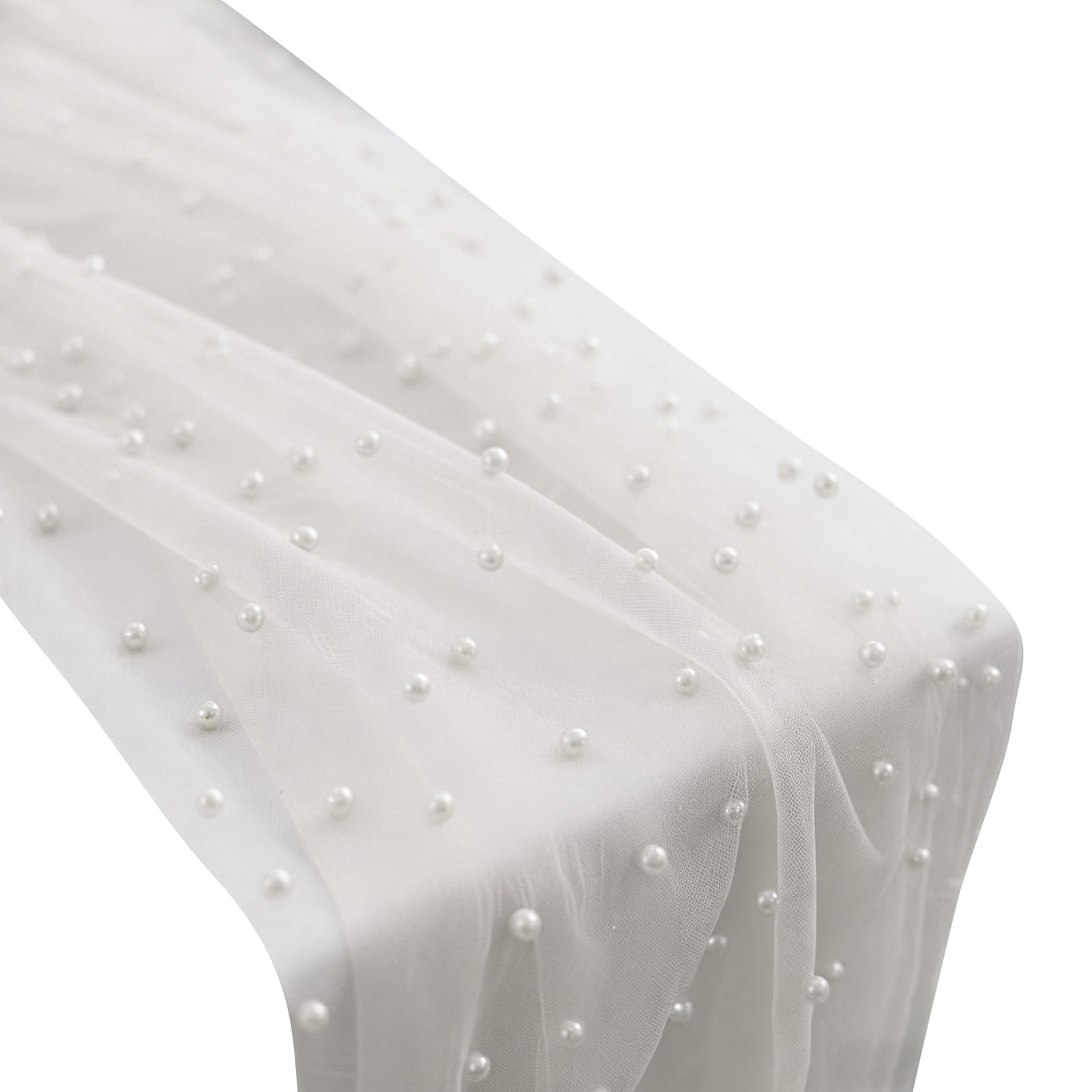 Chemin de table en tulle perlé pour sublimer votre buffet de fête