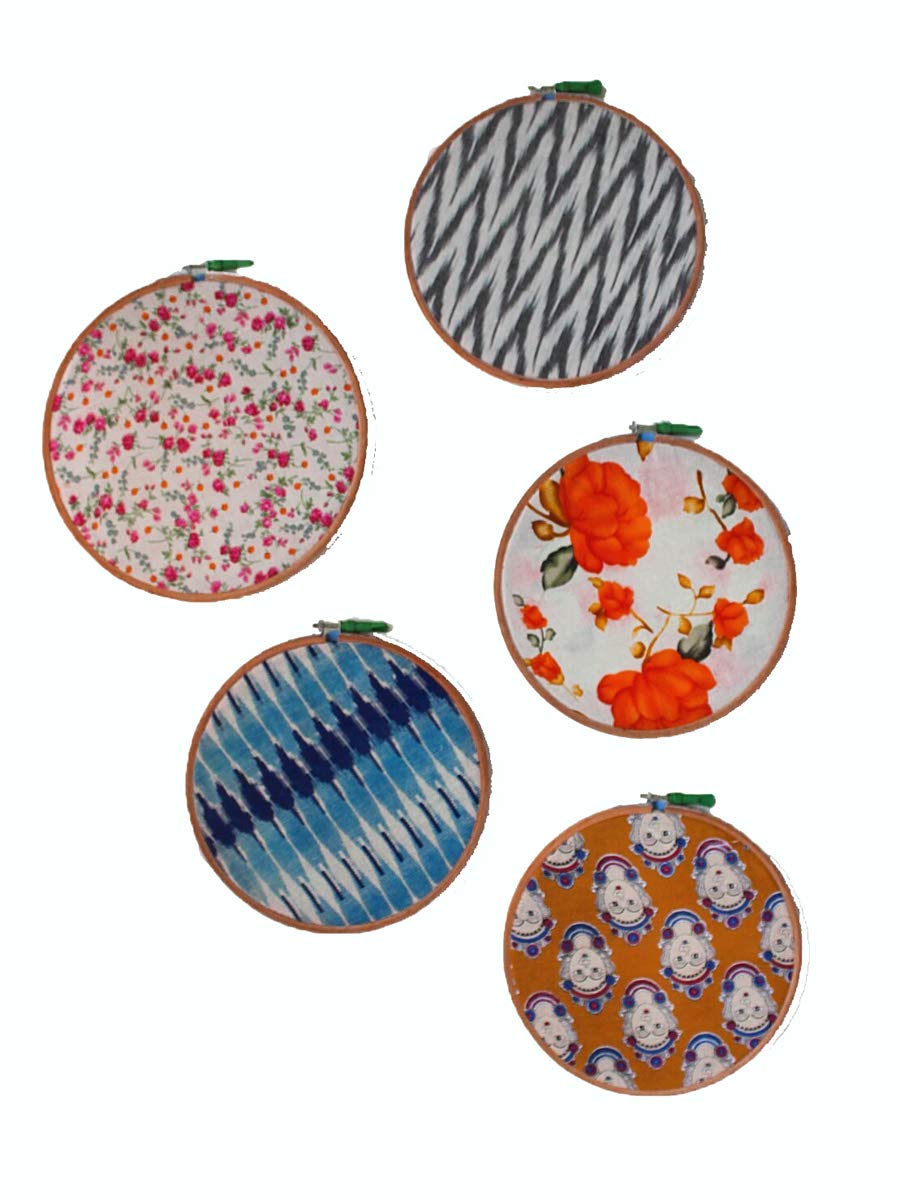 kreative keeda-DIY Wall Decor kit Complete Set of 5 Rings & Decorative Clothes for Wall Hanging Craft Along with Wall Hooks