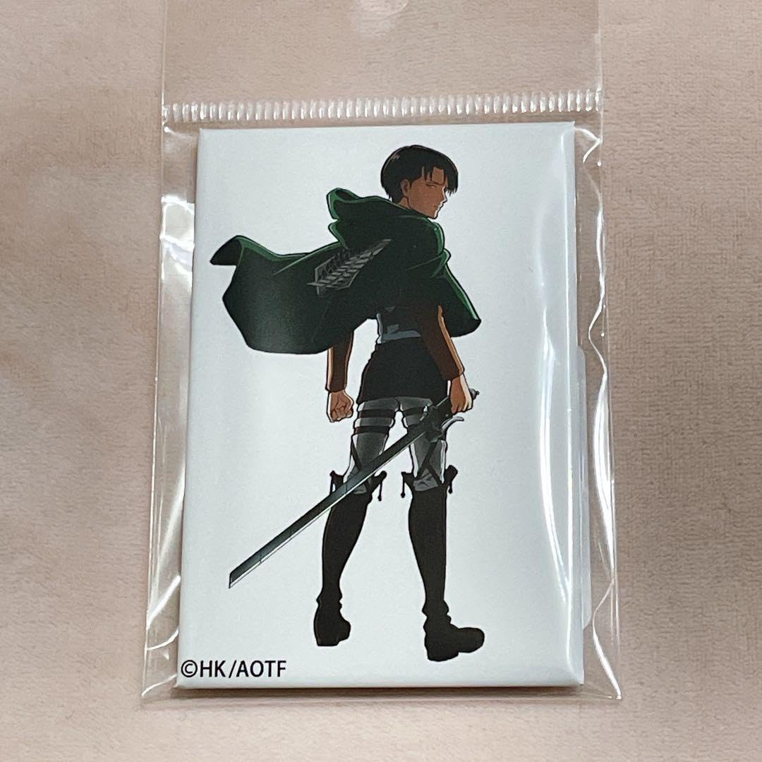 進撃の巨人　リヴァイ 缶バッジ　スクエア缶バッジ Amazon | リヴァイ リヴァイ二百景 スクエア缶バッジ 進撃 10