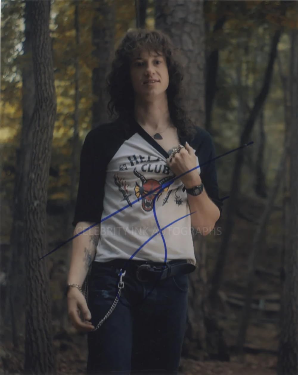 Amazon.com: JOSEPH QUINN as Eddie Munson - Stranger Things 8