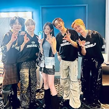 SHINee テミン moschino Tシャツ&写真集 限定 SHINee テミン moschino Tシャツ&写真集 限定 SHINee テミン