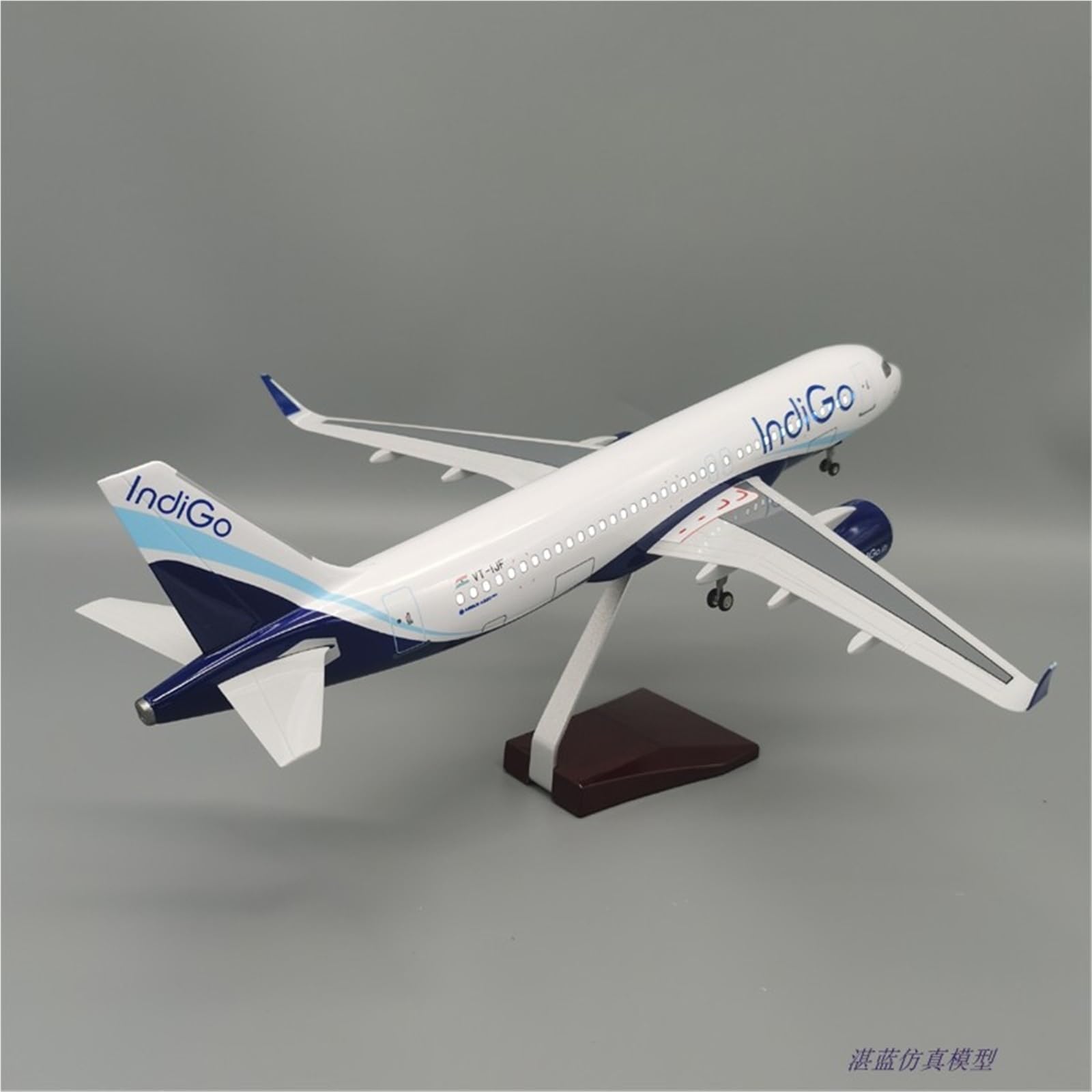 Modello Ridotto Aereo Aereo in Metallo Pressofuso da 47 Cm, Scala 1:80, Modello di Aereo Passeggeri for Air Algerie A320neo con Ruote Aerei Modellini in Scala(No Light)