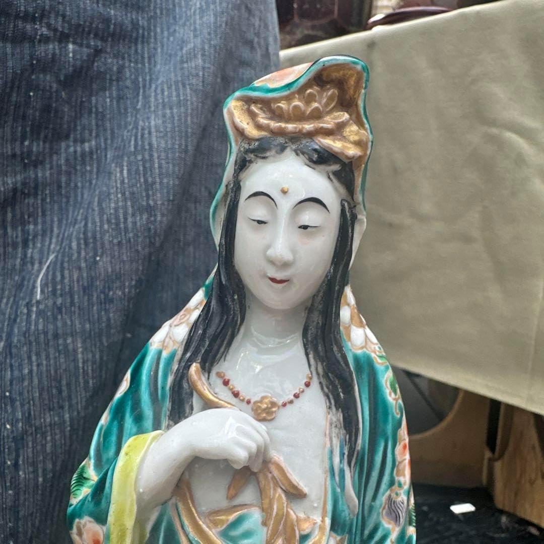 九谷焼観音像　仏様　金彩　色絵　五彩手　仏像　薩摩　微笑んでます！ 九谷焼観音像仏様金彩色絵五彩手仏像薩摩微笑んでます！