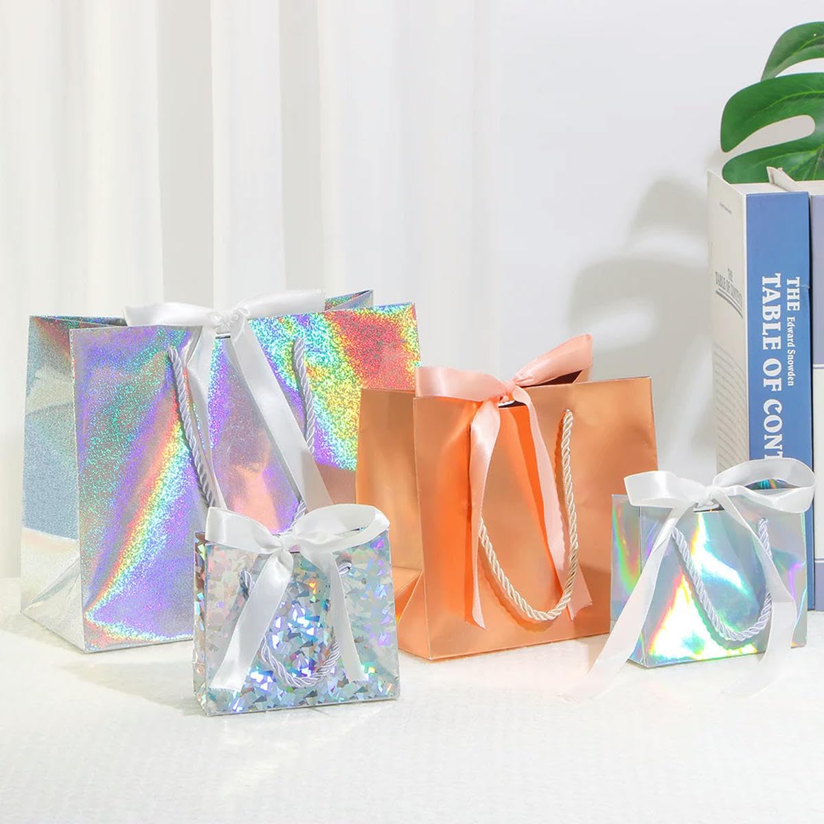 Bolsa de papel para regalo con láser, para fiestas navideñas, embalaje de cartón dorado y plateado, pequeña bolsa de papel personalizable, cuadrícula plateada, láser, 30 unidades, 11,5 x 4,5 x 10 cm