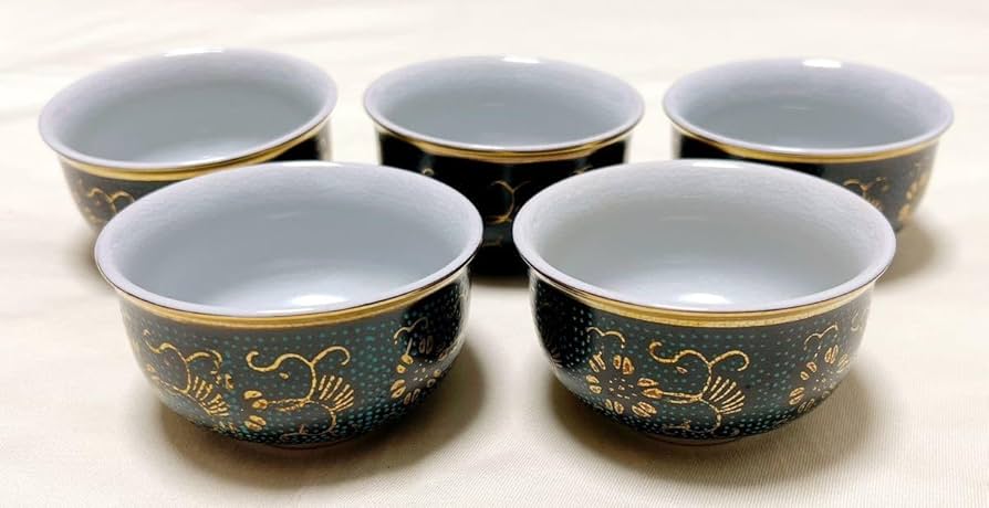 九谷青窯 - 九谷栄峰　青粒鉄仙　急須・湯冷まし・湯呑10個 Amazon.co.jp: 九谷焼 栄峰 青粒鉄仙 急須＆湯呑＆湯冷まし 茶器