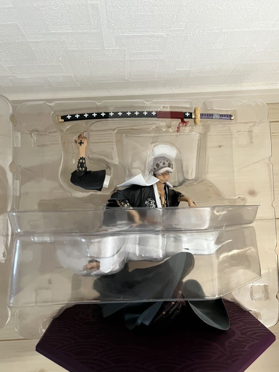 Amazon | ワンピース POPワノ国 トラファルガー・ロー フィギュア