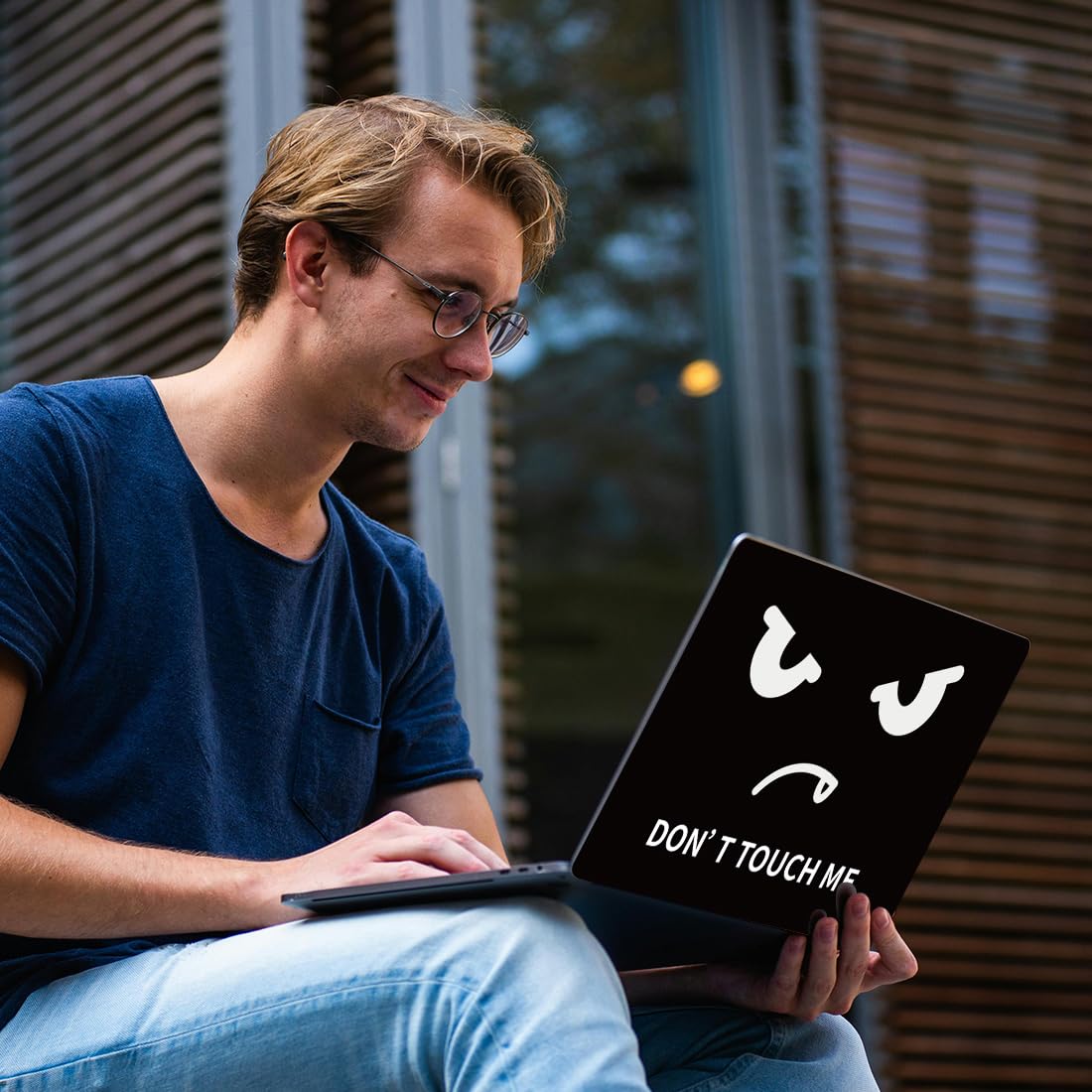 PLIGREAT Adesivo nero per computer portatile "Don't Touch" adatto per laptop da 12" 13" 13,3" 14" 15" PC portatile universale rimovibile in vinile sintetico