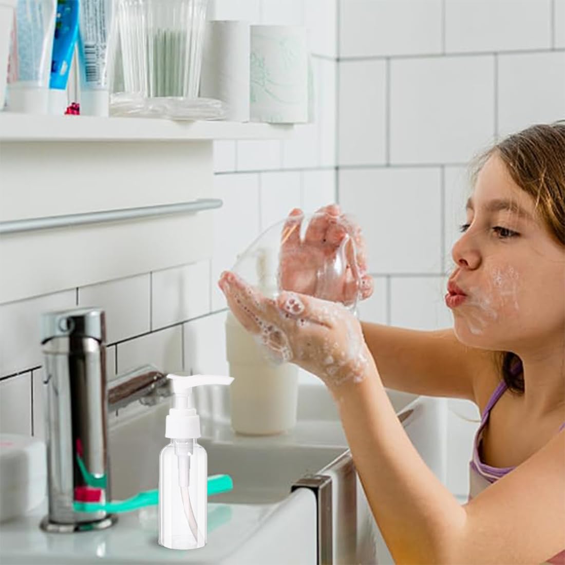 4 Pezzi Flaconi da Viaggio, 50 ml Bottiglie da Viaggio Trasparenti, Pompa da Viaggio in Plastica Dispenser, Boccette Contenitori Ricaricabile, per Cosmetici, Lozione, Bagno, Shampoo Liquidi