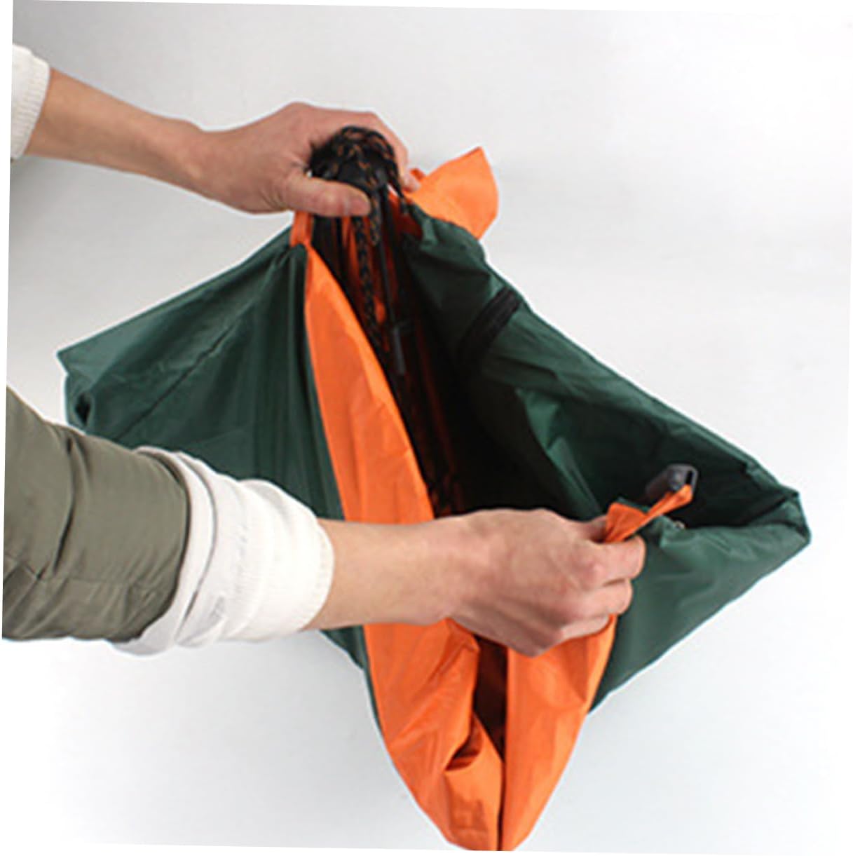 VICASKY Automatic Folding Tent Portable Outdoor Pet Shelter Rainproof Sunscreen Easy to Store for Dogs Cats Outdoor Activities