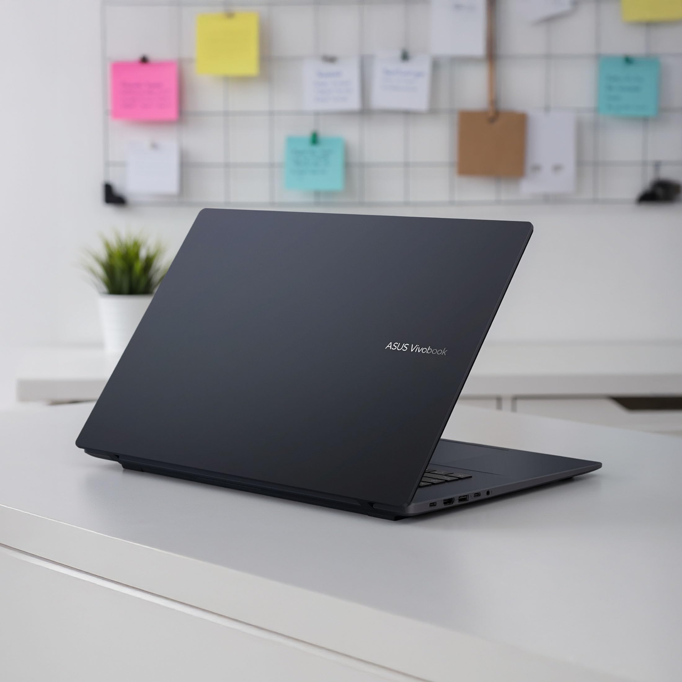 ASUS Vivobook 18 | 18" WUXGA | Ryzen AI 7 445 | RAM: 32GB | SSD: 1TB | Laptop in Quiet Blue | 144Hz Display | beleuchtete Tastatur | Copilot+ | Windows 11 Pro | Notebooktasche