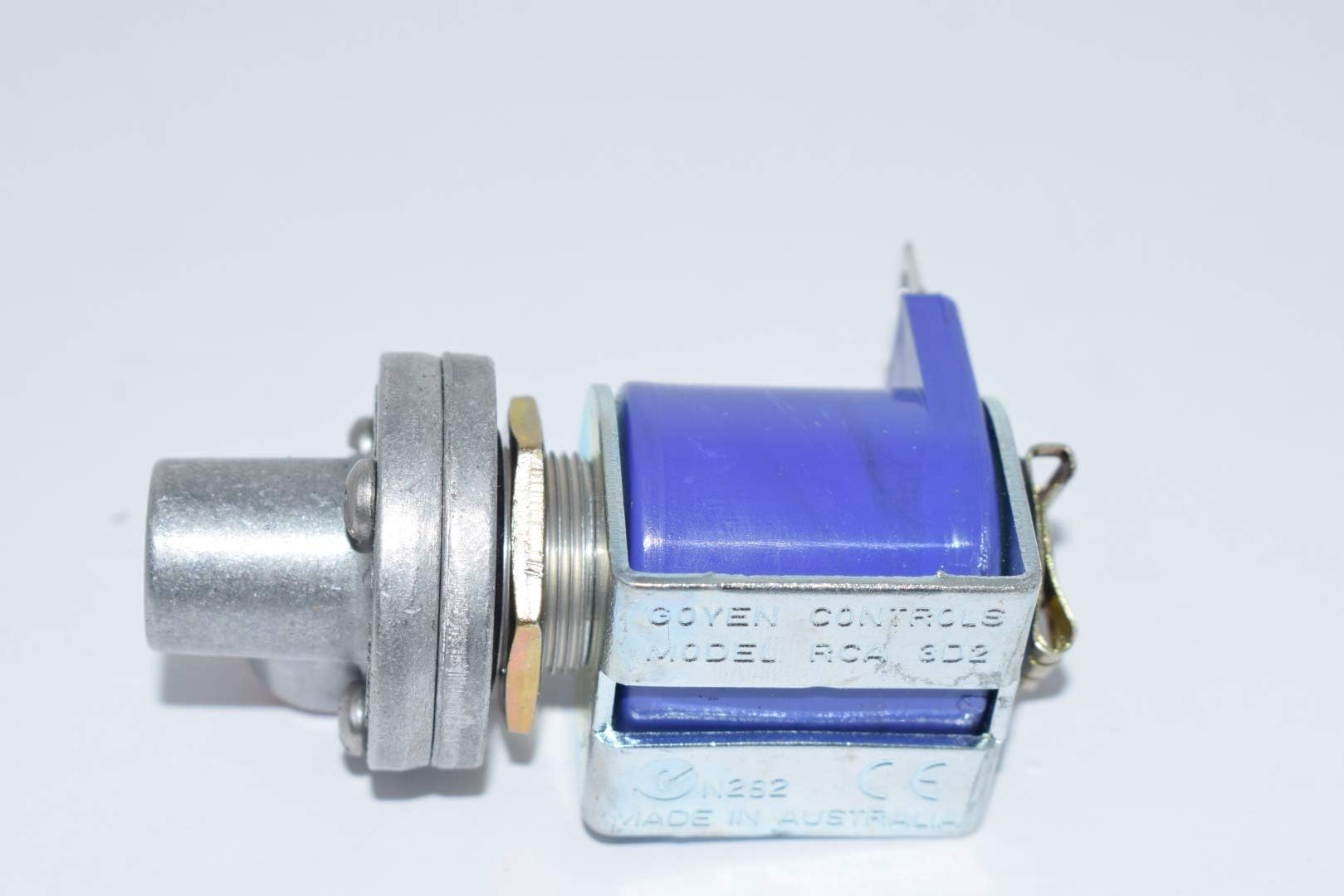 GOYEN CONTROLS RCA-3D2 1/8" 100-120 VAC COIL SOLENOID VALVENEW NO BOX