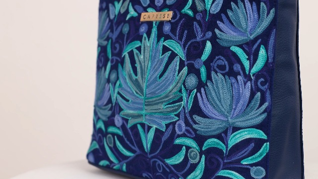Buy Caprese Siji Tresana Large Crossbody Bag for Women | Kashida