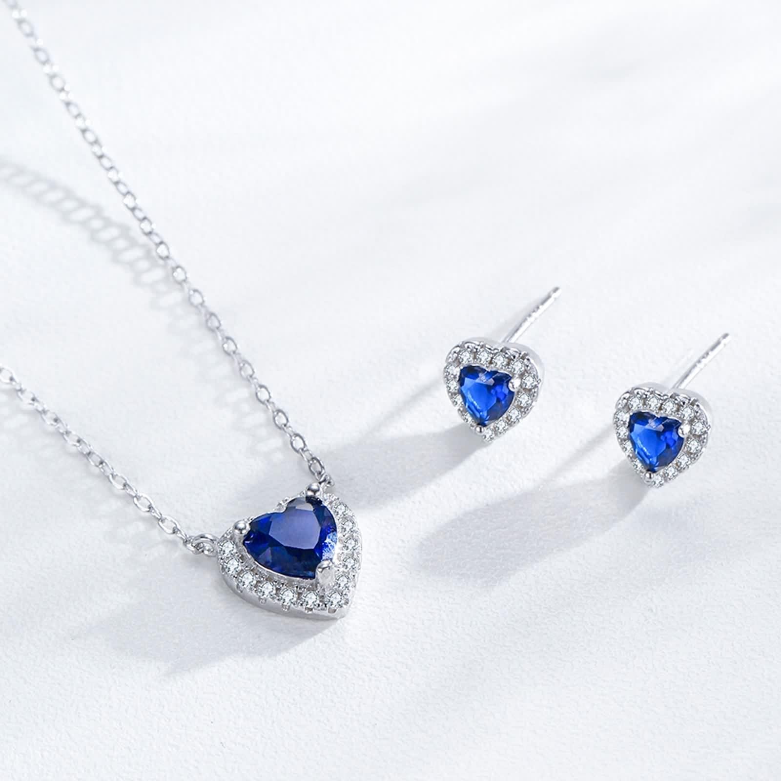 Set di gioielli in argento, orecchini e collana, in argento Sterling 925, ciondolo a forma di cuore con zirconi da donna