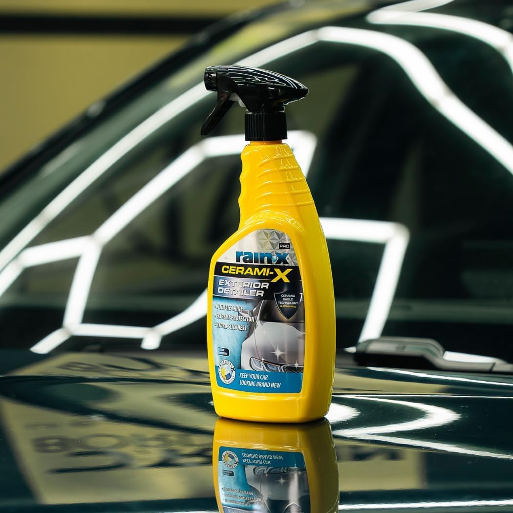 Rain-X Cerami-X Detailer Premium – Recubrimiento Cerámico de Alto Brillo – Protección Duradera Contra Intemperie y Rayos UV – Efecto Hidrofóbico y Sin Rayas + Paño de Microfibra– 750 ml